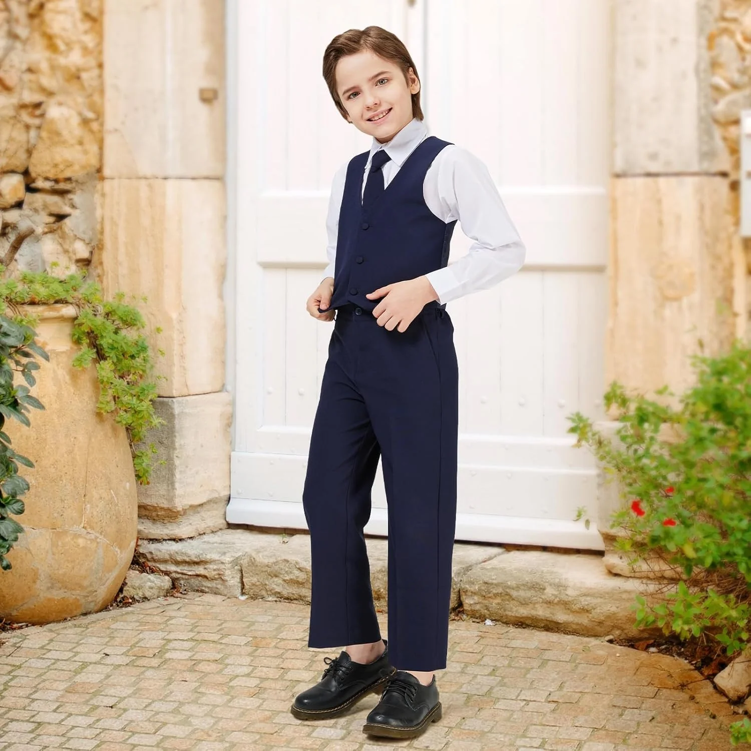 ست کت و شلوار رسمی 5 تکه پسرانه Luca Gabriel، مدل کلاسیک، بدون دم، رنگ خاکی، به همراه کراوات و جلیقه