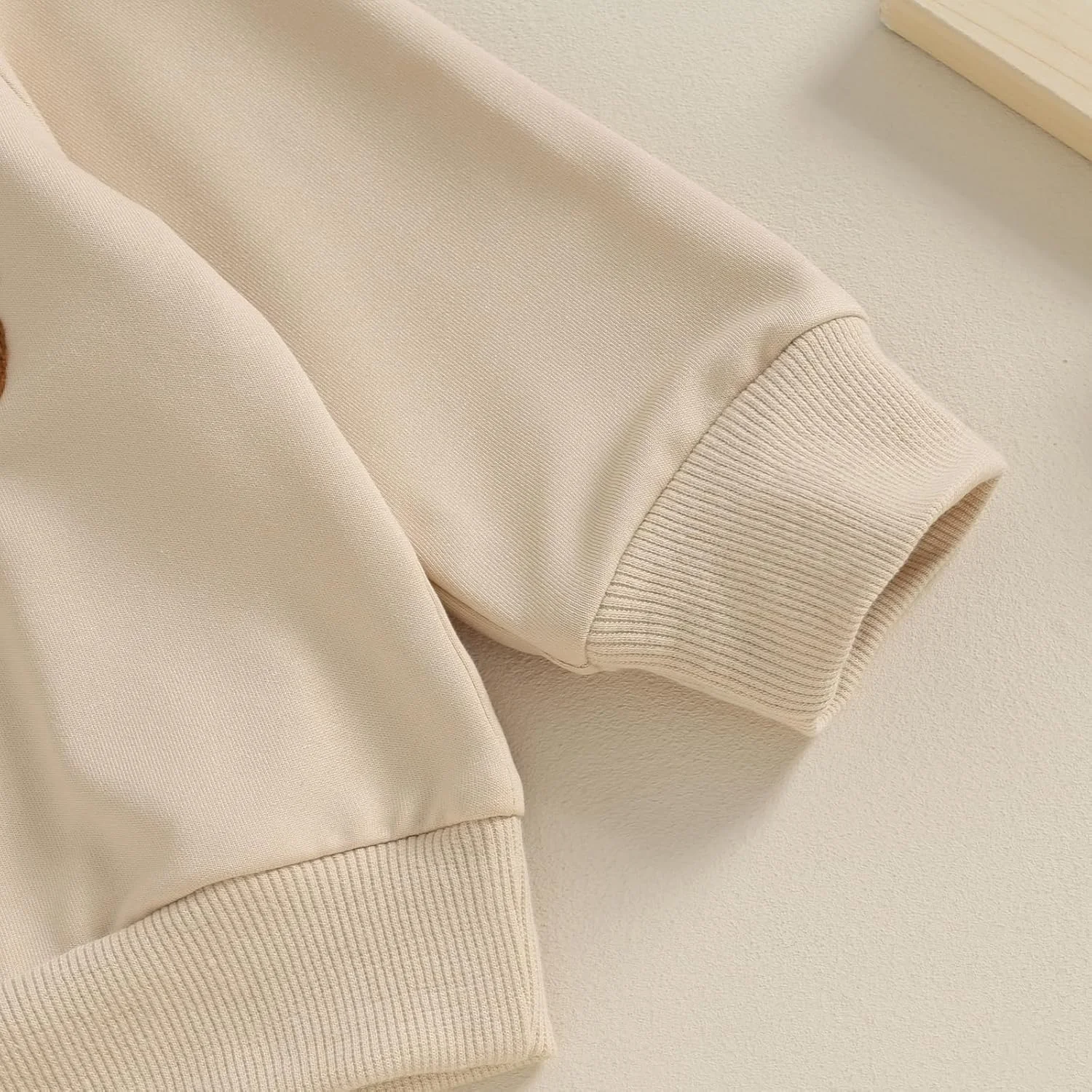 ست لباس پسرانه Carolilly، تیشرت آستین بلند گلدوزی شده با حروف MAMA'S BOY، بلوز و شلوار جیب دار، ست لباس ورزشی 2 تکه، لباس نوزادی پسرانه ست لباس پسرانه Carolilly، تیشرت آستین بلند گلدوزی شده با حروف MAMA'S BOY، بلوز و شلوار جیب دار، ست لباس ورزشی 2 تکه، لباس نوزادی پسرانه