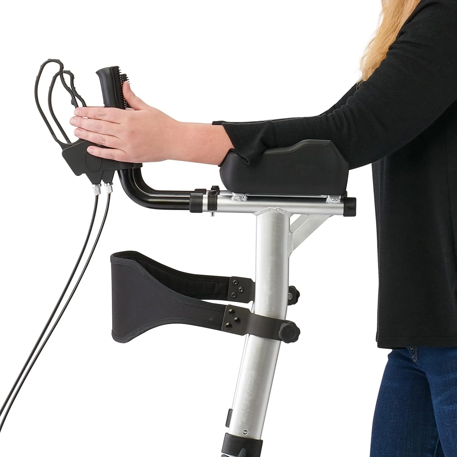 واکر رولیتور ایستاده Medline با تکیه‌گاه آرنجی پددار، واکرهای ایستاده برای سالمندان، چرخ‌های 7.5 اینچی، ارتفاع قابل تنظیم، کیف نگهداری، ظرفیت وزنی 300 پوند، قاب سفید