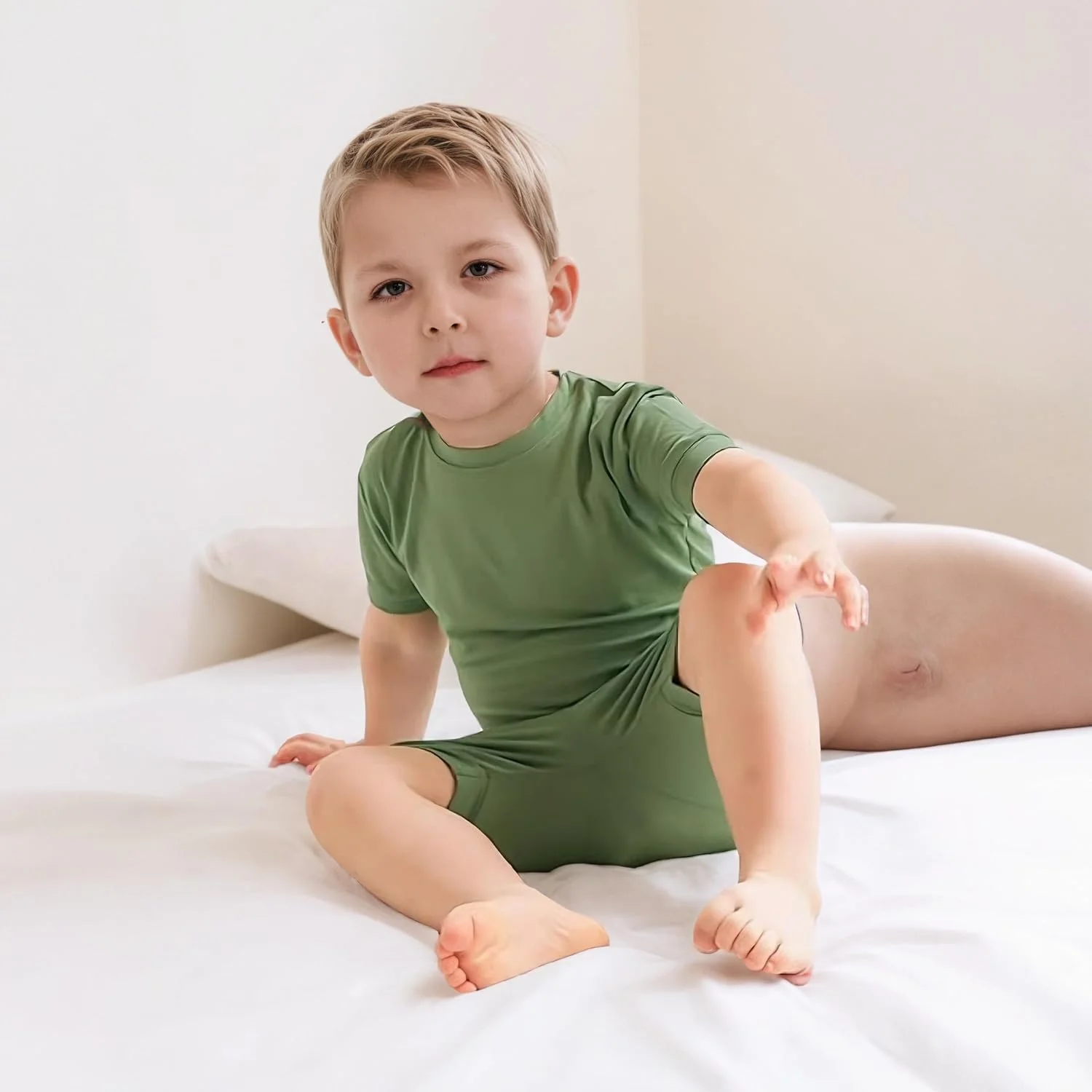 ست پیژامه آستین کوتاه دخترانه و پسرانه نوپا لباس خواب 2 تکه لباس راحتی تابستانی مناسب و خنک تی شرت و شورت نخی