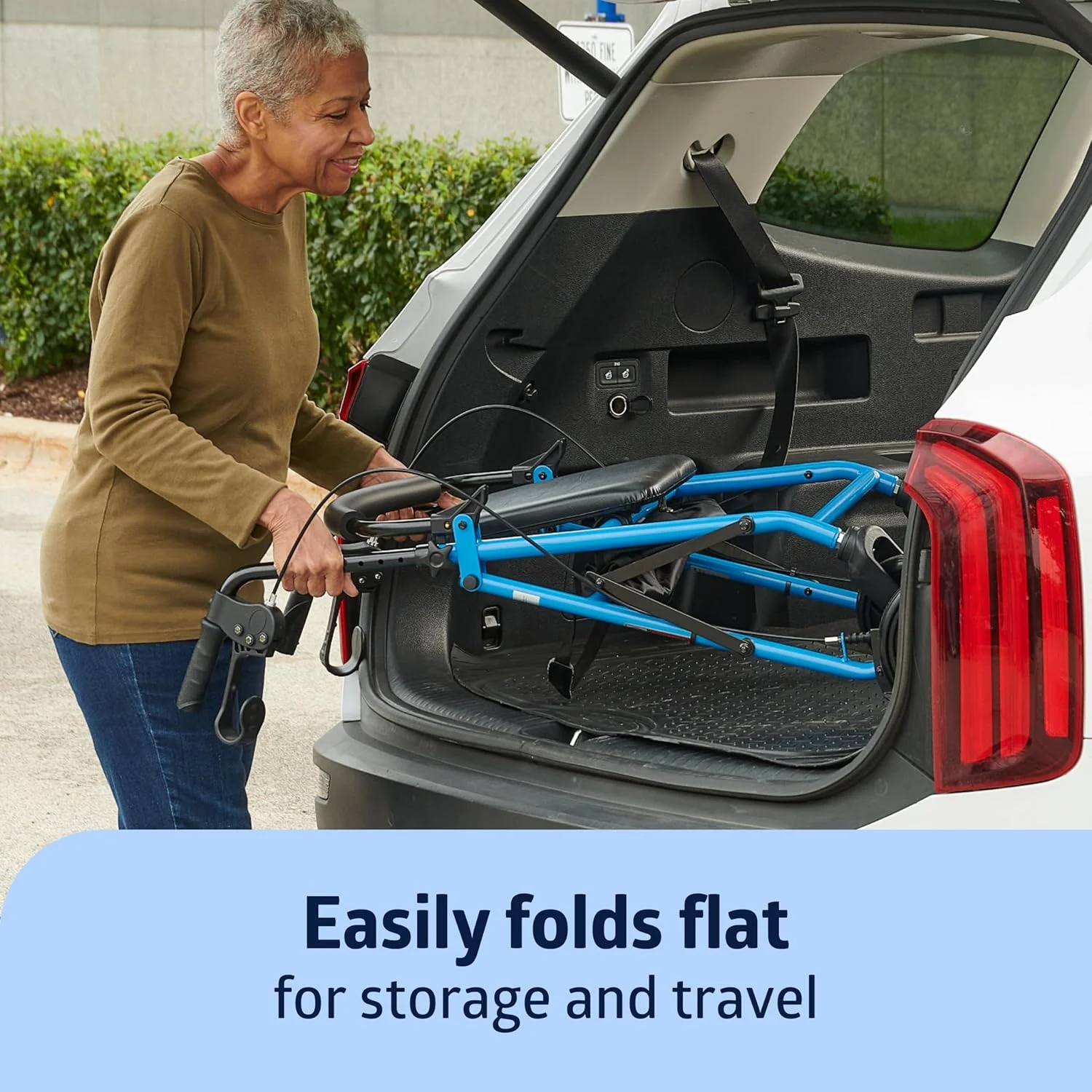واکر رولیتور تاشو فولادی سبک وزن Medline Mobility با چرخ‌های 6 اینچی، صندلی و بازوهای قابل تنظیم، آبی روشن