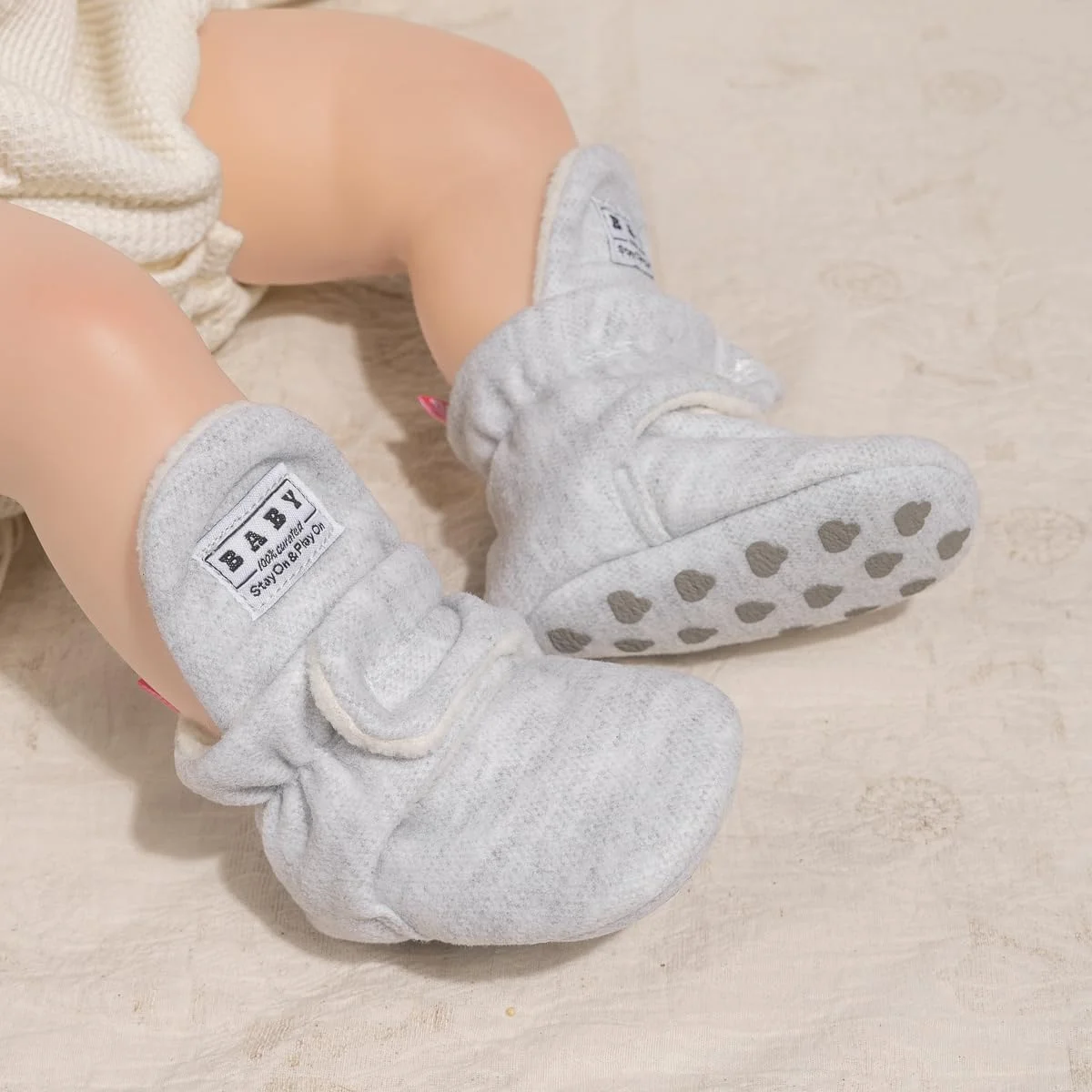 جوراب پاپوش پشمی نرم نوزادی پسرانه دخترانه بابل ویت، ضد لغزش، مناسب برای اولین قدم های کودک در زمستان جوراب پاپوش پشمی نرم نوزادی پسرانه دخترانه بابل ویت، ضد لغزش، مناسب برای اولین قدم های کودک در زمستان