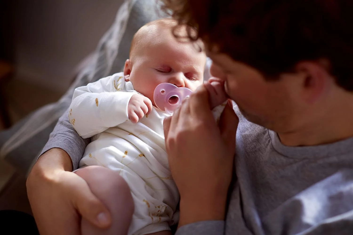 پستانک قلبی فیلیپس اونت Soothie، صورتی/صورتی روشن، 0-3 ماه، بسته 4 عددی، SCF099/42 پستانک قلبی فیلیپس اونت Soothie، صورتی/صورتی روشن، 0-3 ماه، بسته 4 عددی، SCF099/42