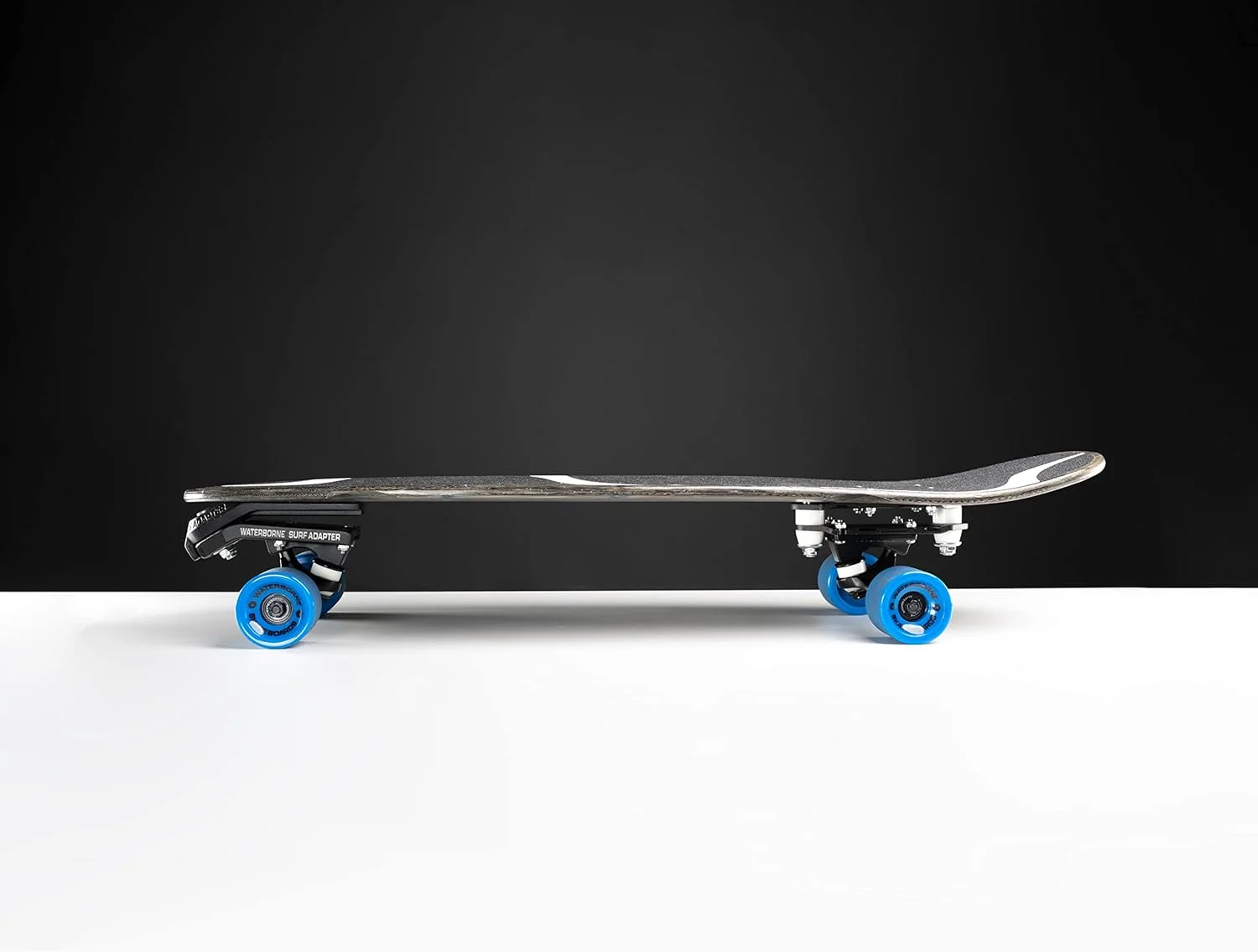 سیستم FIN اسکیتبوردهای WATERBORNE - آداپتور Surf and Rail - تراکهای Surfskate مناسب برای هر اسکیتبورد - تنظیم FINهای ثبت شده برای 3 حالت Surf Skate - تراک Carving برای Cruise و سواری مانند اسکیتبورد Surf سیستم FIN اسکیتبوردهای WATERBORNE - آداپتور Surf and Rail - تراکهای Surfskate مناسب برای هر اسکیتبورد - تنظیم FINهای ثبت شده برای 3 حالت Surf Skate - تراک Carving برای Cruise و سواری مانند اسکیتبورد Surf