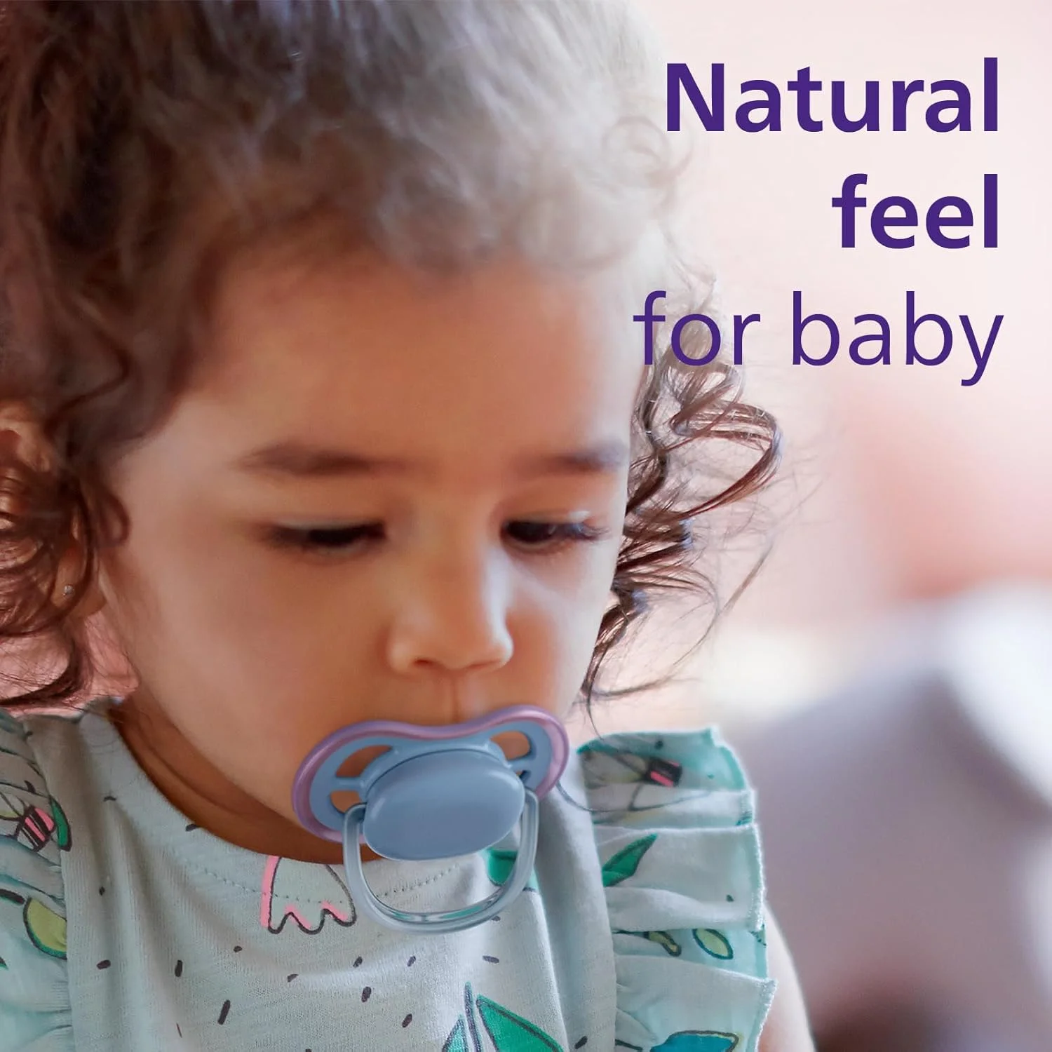 پستانک الترا ایر اونت فیلیپس - 4 عدد پستانک سبک و قابل تنفس برای نوزادان 6 تا 18 ماهه، فاقد BPA با جعبه حمل استریل کننده، SCF085/54