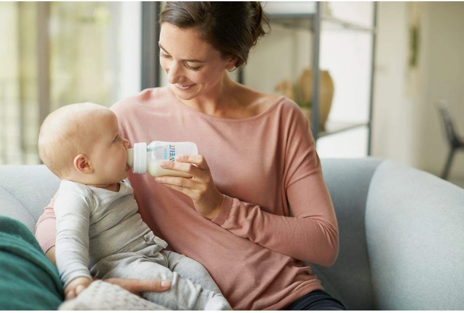 شیشه شیر ضد نفخ 260 میلی لیتری Philips Avent با دریچه AirFree برای کاهش قولنج، باد و رفلاکس – SCF403/15