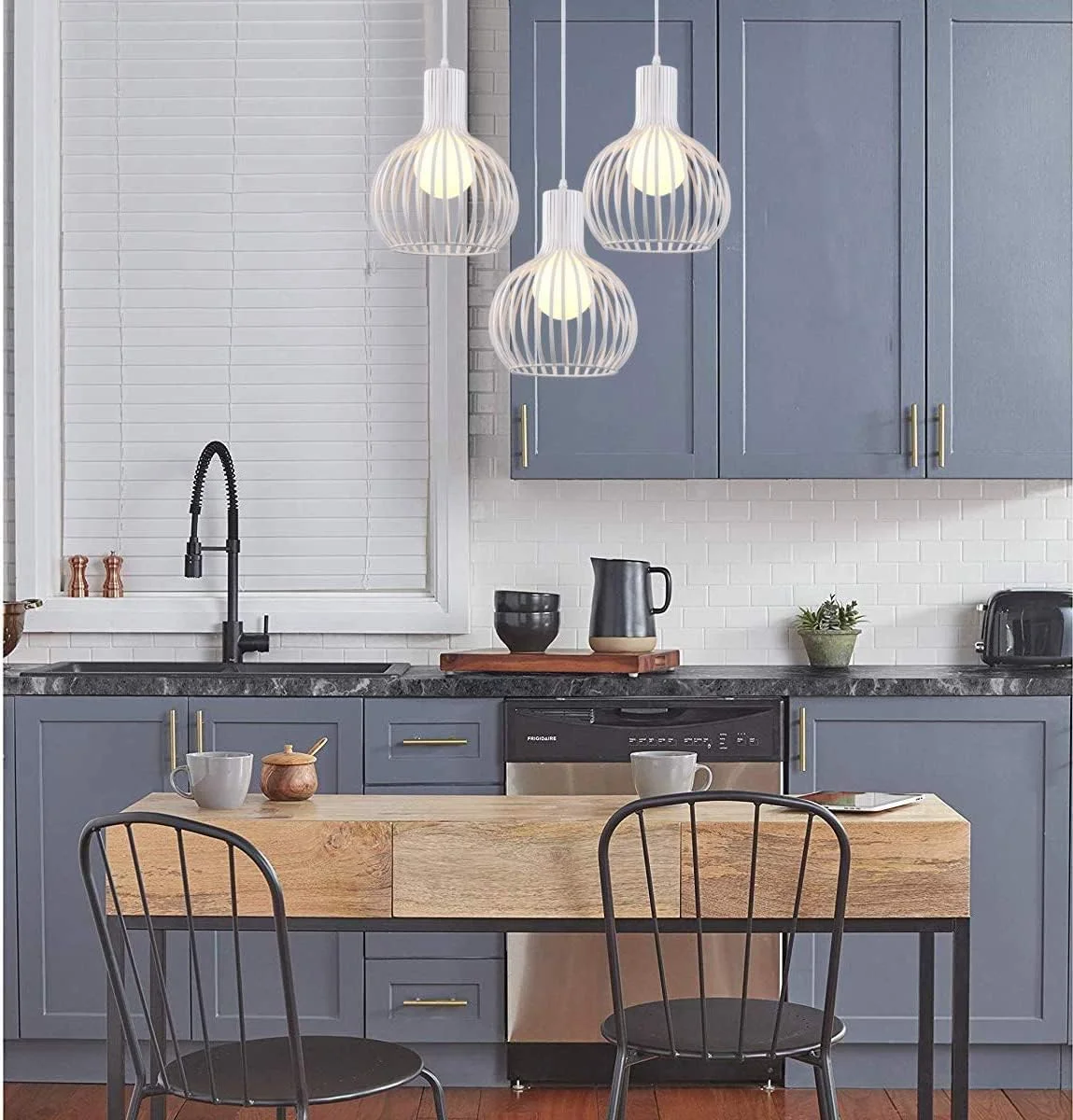 چراغ آویز صنعتی 3 شعله HUA QIANG WANG، چراغ آویز قفس فلزی هندسی سفید، لوستر سقفی وینتیج برای جزیره آشپزخانه اتاق غذاخوری سرسرای ورودی راهرو چراغ آویز صنعتی 3 شعله HUA QIANG WANG، چراغ آویز قفس فلزی هندسی سفید، لوستر سقفی وینتیج برای جزیره آشپزخانه اتاق غذاخوری سرسرای ورودی راهرو