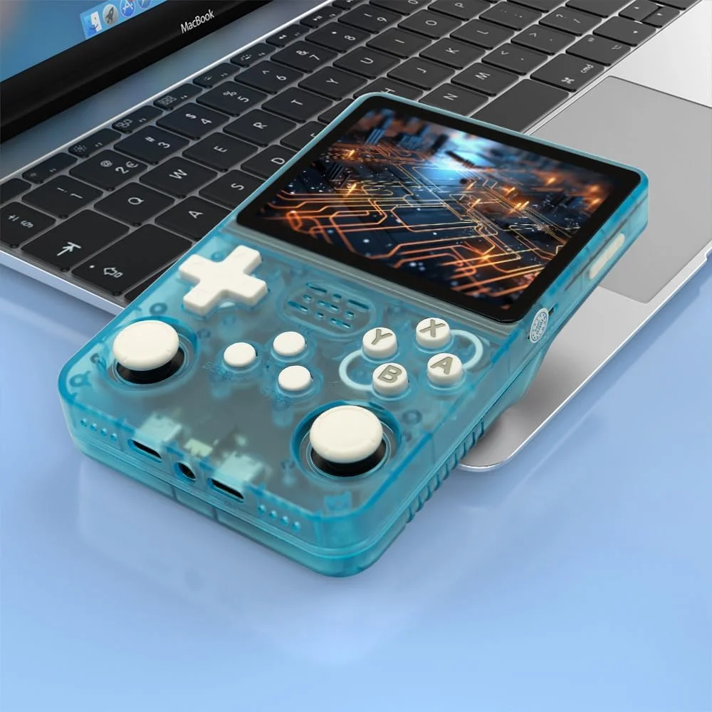 کنسول بازی دستی R36S با صفحه نمایش 3.5 اینچی IPS OCA با رزولوشن 640*480، باتری 3200mAh، سیستم عامل ArkOS و پردازنده RK3326، رنگ آبی شفاف - نسخه 64 گیگابایتی