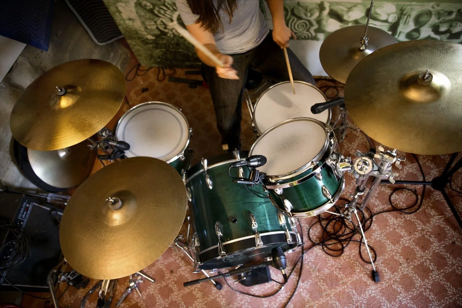 میکروفون دینامیک Shure PGA57 - میکروفون حرفه ای ساز با الگوی قطبی کاردیوئید، کانکتور XLR 3 پین، کابل 15 فوتی XLR به XLR، آداپتور استند و کیف زیپی (PGA57-XLR) میکروفون دینامیک Shure PGA57 - میکروفون حرفه ای ساز با الگوی قطبی کاردیوئید، کانکتور XLR 3 پین، کابل 15 فوتی XLR به XLR، آداپتور استند و کیف زیپی (PGA57-XLR)