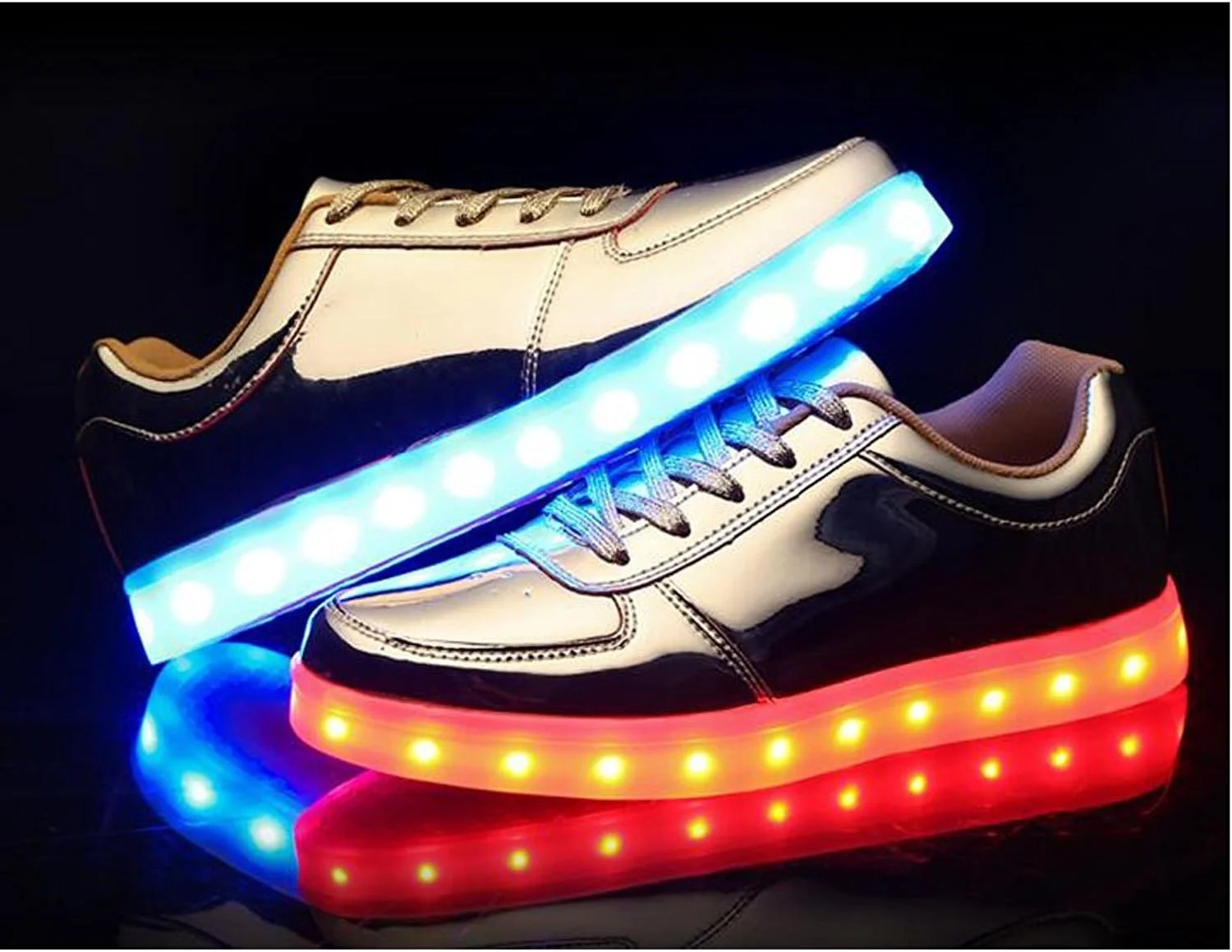 کفش های ال ای دی اسپرت LJ بچه گانه پسرانه دخترانه، کفش های چراغ دار ساق کوتاه، شارژ USB، کفش های کتانی ال ای دی چشمک زن (36/5B(M)US Women/4D(M) US Men, طلایی) کفش های ال ای دی اسپرت LJ بچه گانه پسرانه دخترانه، کفش های چراغ دار ساق کوتاه، شارژ USB، کفش های کتانی ال ای دی چشمک زن (36/5B(M)US Women/4D(M) US Men, طلایی)