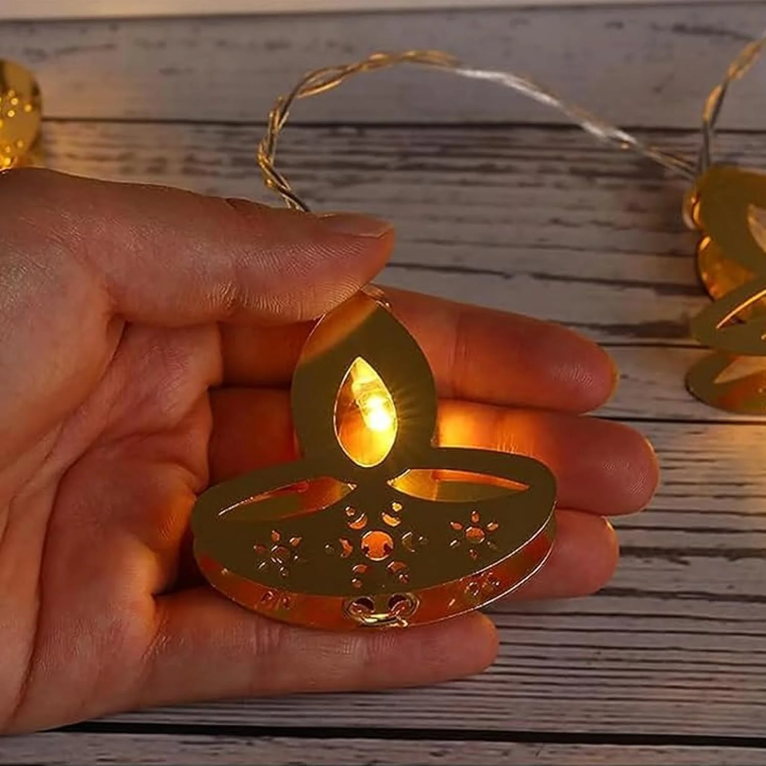 چراغ های تزیینی کریسمس سولفر، 10 فوت 20 ال ای دی، چراغ های ریسه ای درخت کریسمس سفید گرم برای دکوراسیون داخلی و خارجی مهمانی باغ خانه کریسمس چراغ های تزیینی کریسمس سولفر، 10 فوت 20 ال ای دی، چراغ های ریسه ای درخت کریسمس سفید گرم برای دکوراسیون داخلی و خارجی مهمانی باغ خانه کریسمس