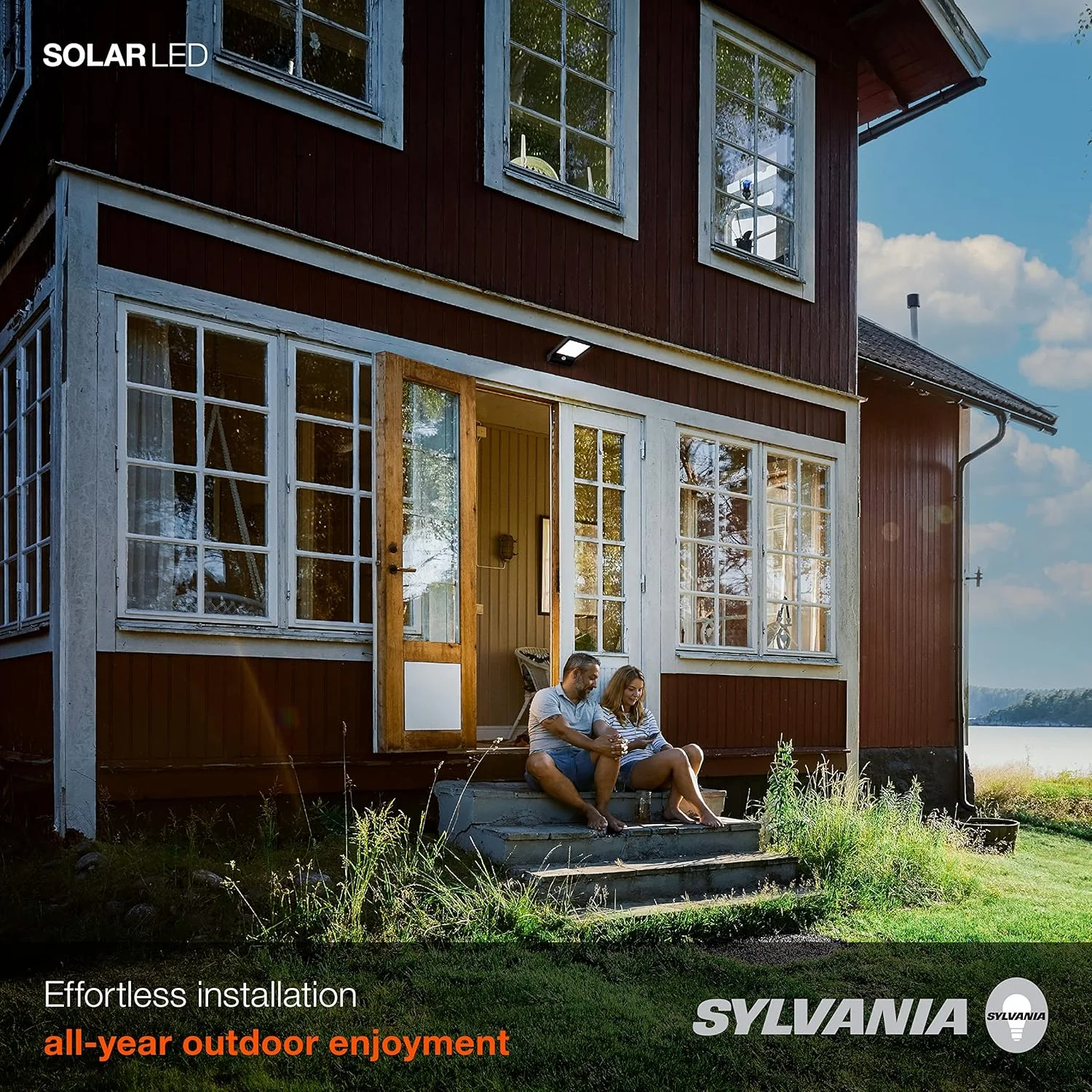 چراغ LED خورشیدی LEDVANCE Sylvania با سنسور نور روز، شامل LED و باتری، 5000K، نور روز، روکش مشکی - 1 عدد (65000) چراغ LED خورشیدی LEDVANCE Sylvania با سنسور نور روز، شامل LED و باتری، 5000K، نور روز، روکش مشکی - 1 عدد (65000)