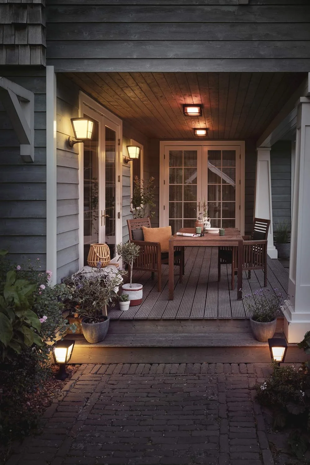 چراغ دیواری هوشمند LED باغی Philips Hue Econic White and Colour Ambiance [چراغ ایوان مربعی]، سازگار با Alexa، Google Assistant و Apple Homekit