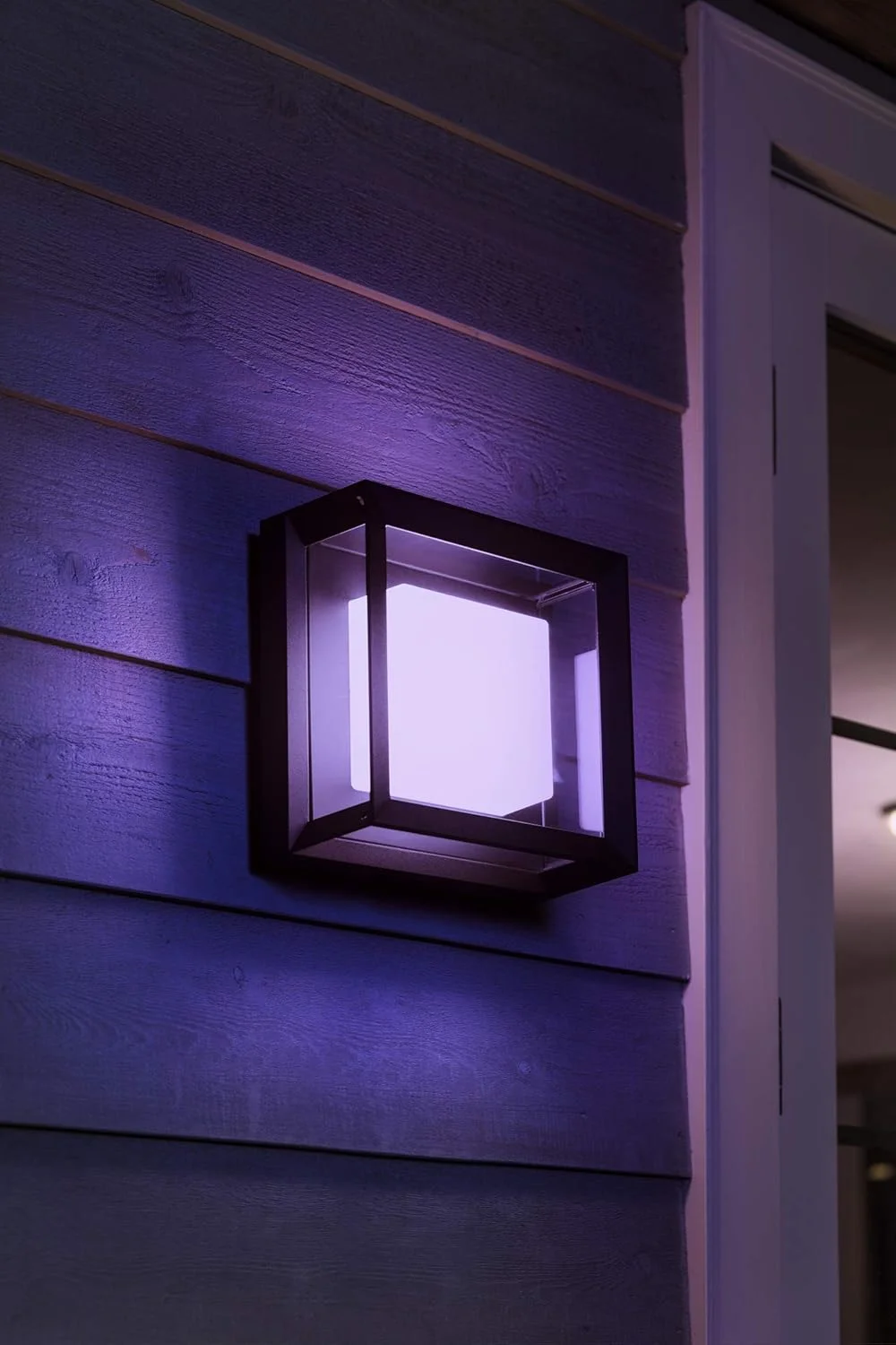 چراغ دیواری هوشمند LED باغی Philips Hue Econic White and Colour Ambiance [چراغ ایوان مربعی]، سازگار با Alexa، Google Assistant و Apple Homekit