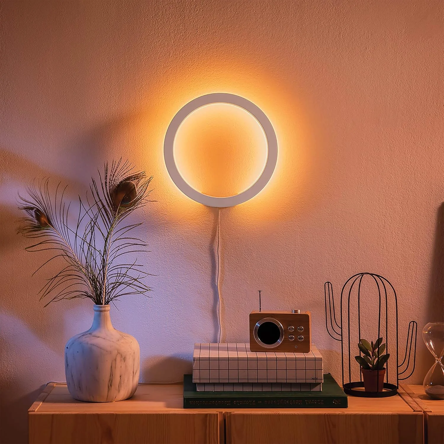 چراغ دیواری هوشمند ال ای دی Philips Hue Sana White and Colour Ambiance با بلوتوث، سفید، سازگار با Alexa، Google Assistant و Apple Homekit چراغ دیواری هوشمند ال ای دی Philips Hue Sana White and Colour Ambiance با بلوتوث، سفید، سازگار با Alexa، Google Assistant و Apple Homekit