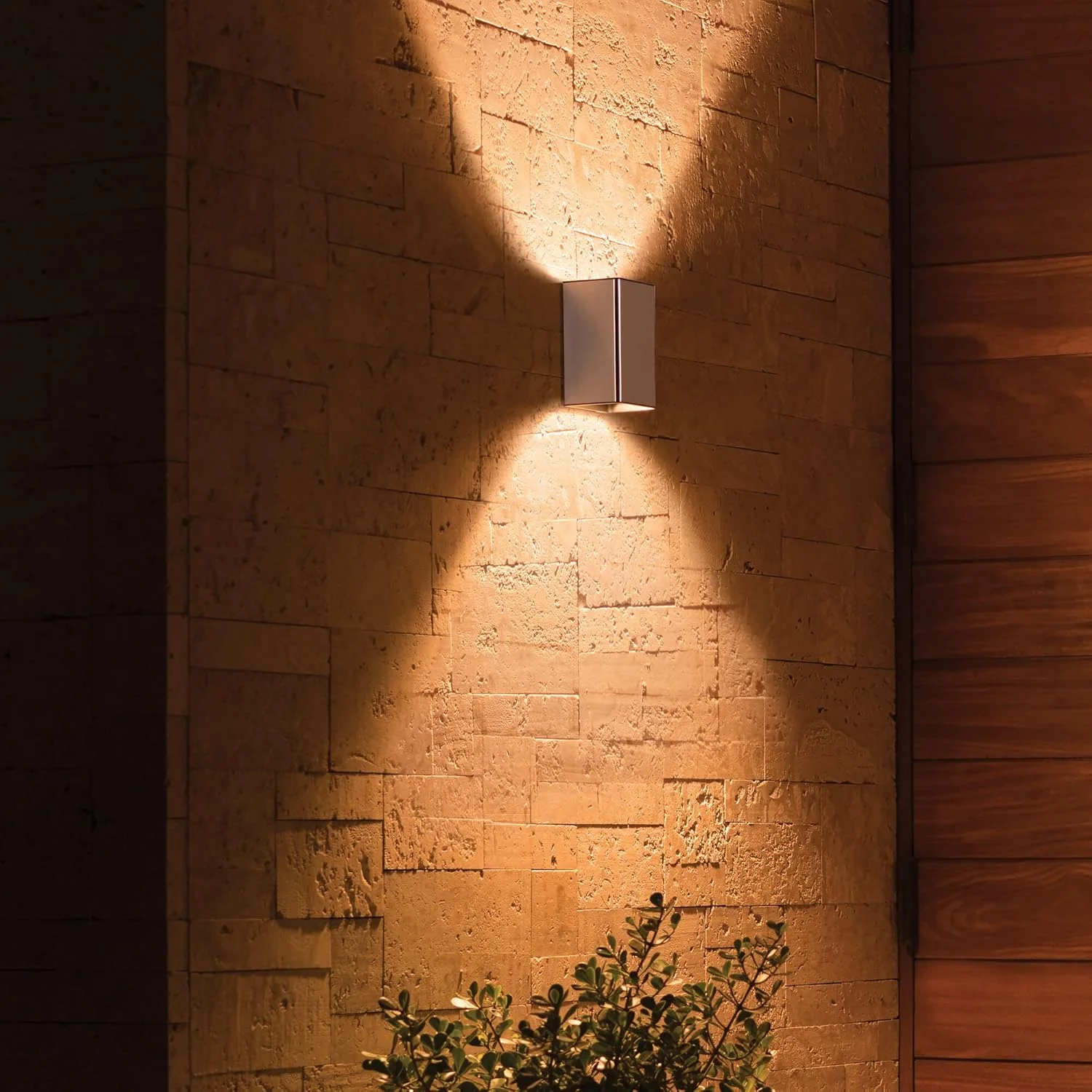 چراغ دیواری هوشمند LED فیلیپس Hue Resonate با نور سفید و رنگی برای فضای باز، باغ و پاسیو. [INOX] سازگار با الکسا، گوگل اسیستنت و اپل هوم کیت