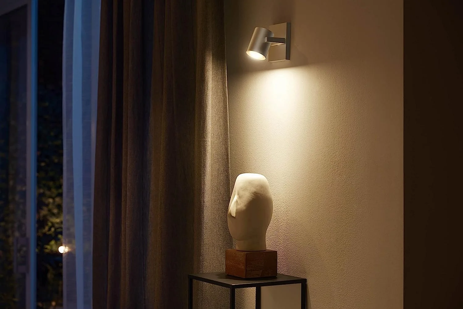 چراغ سقفی تک نقطه ای هوشمند Philips Hue Argenta با نور سفید و رنگی (GU10) با بلوتوث، سفید، سازگار با Alexa، Google Assistant و Apple HomeKit، آلومینیوم چراغ سقفی تک نقطه ای هوشمند Philips Hue Argenta با نور سفید و رنگی (GU10) با بلوتوث، سفید، سازگار با Alexa، Google Assistant و Apple HomeKit، آلومینیوم