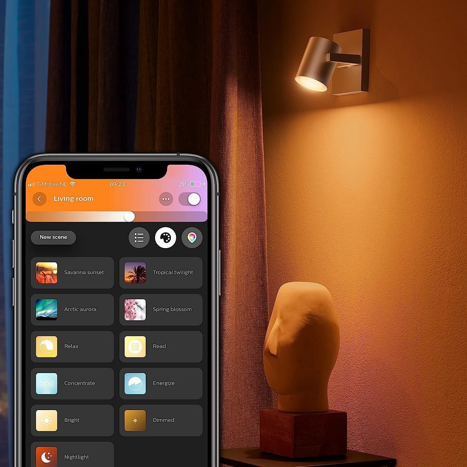 چراغ سقفی تک نقطه ای هوشمند Philips Hue Argenta با نور سفید و رنگی (GU10) با بلوتوث، سفید، سازگار با Alexa، Google Assistant و Apple HomeKit، آلومینیوم چراغ سقفی تک نقطه ای هوشمند Philips Hue Argenta با نور سفید و رنگی (GU10) با بلوتوث، سفید، سازگار با Alexa، Google Assistant و Apple HomeKit، آلومینیوم