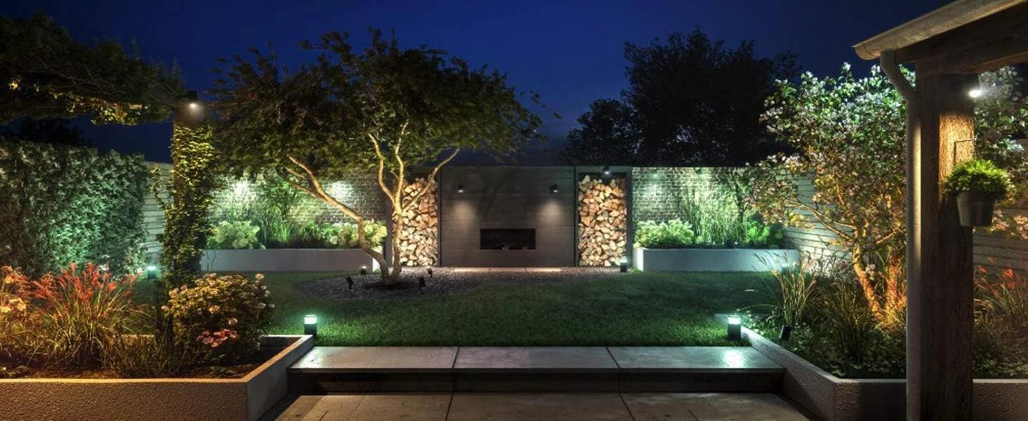 چراغ دیواری هوشمند LED فیلیپس Hue Nyro با قابلیت تغییر رنگ و نور سفید، مناسب فضای باز باغ و پاسیو. [مشکی] سازگار با الکسا، گوگل اسیستنت و اپل هوم کیت
