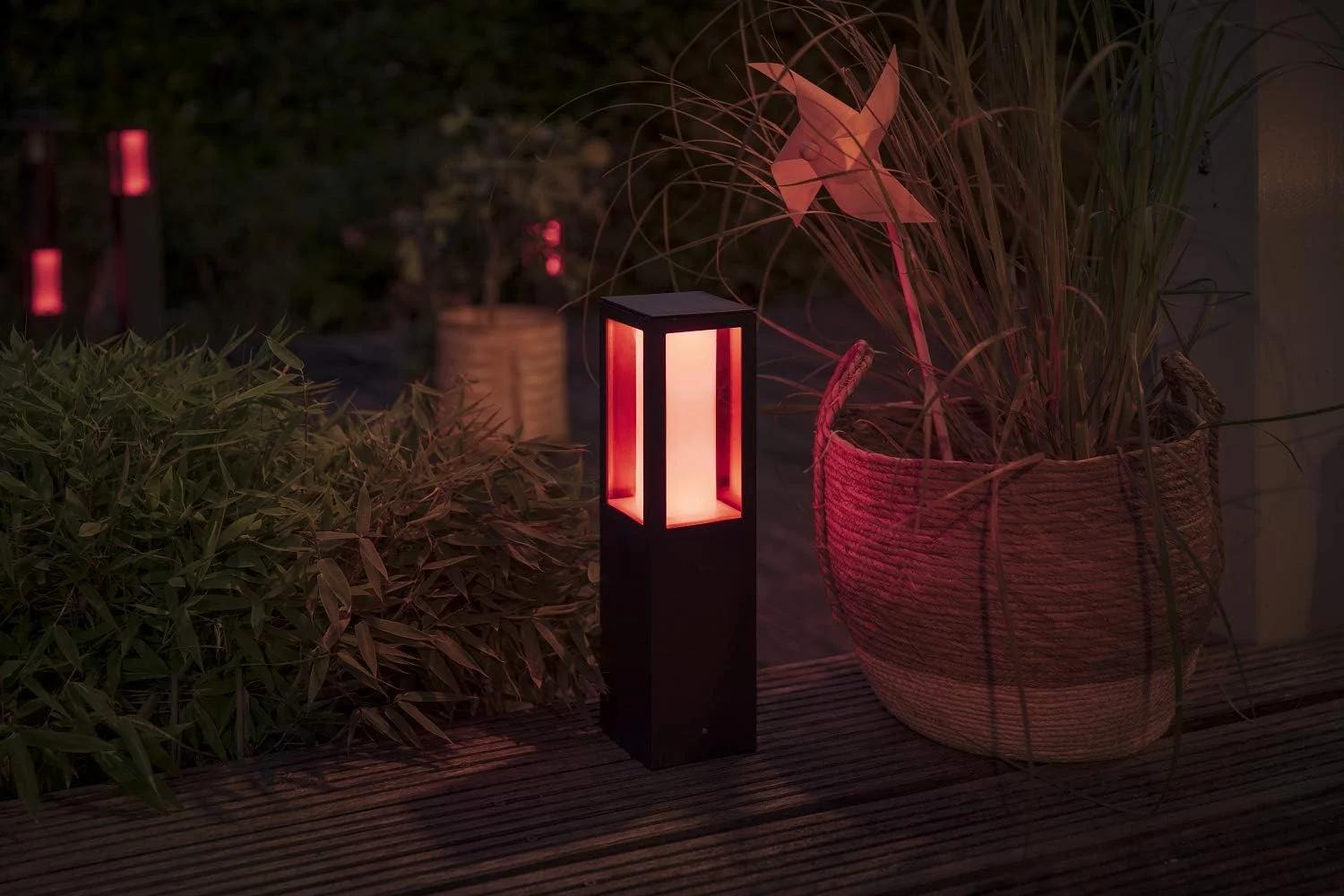 چراغ پایه دار LED هوشمند Philips Hue White and Color Ambiance مدل Impress، مناسب فضای باز، قابل تنظیم نور، تا 16 میلیون رنگ، قابل کنترل از طریق اپلیکیشن، سازگار با Amazon Alexa (Echo, Echo Dot)، نسخه توسعه