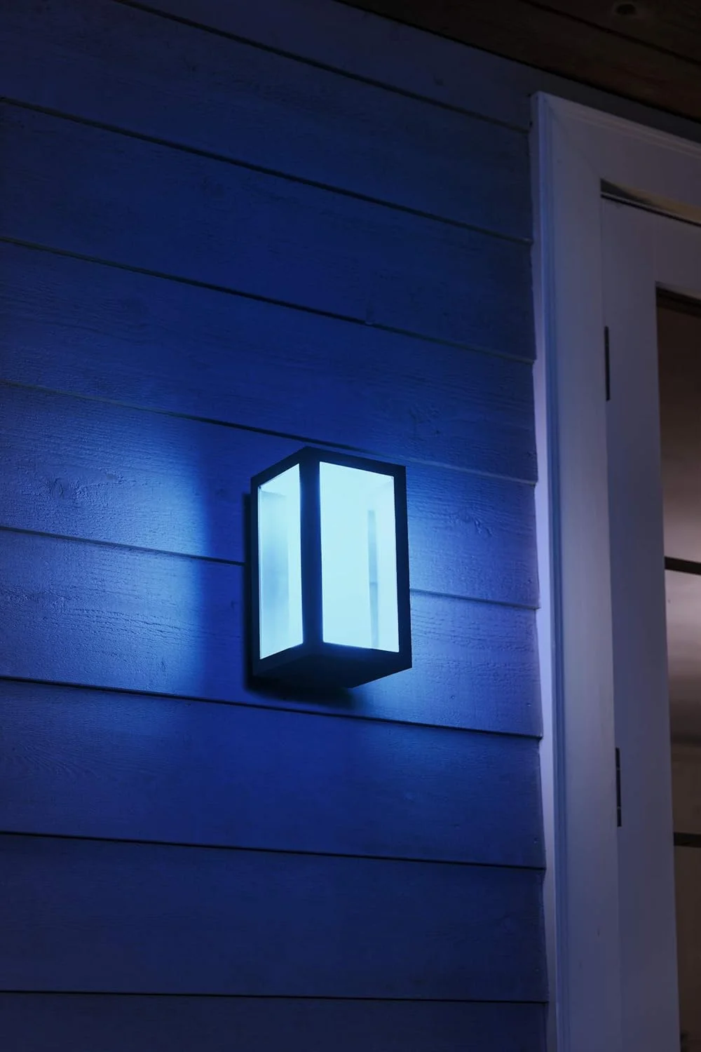 چراغ دیواری هوشمند LED باغی Philips Hue Impress White and Colour Ambiance [باریک]، سازگار با الکسا، گوگل اسیستنت و اپل هوم کیت