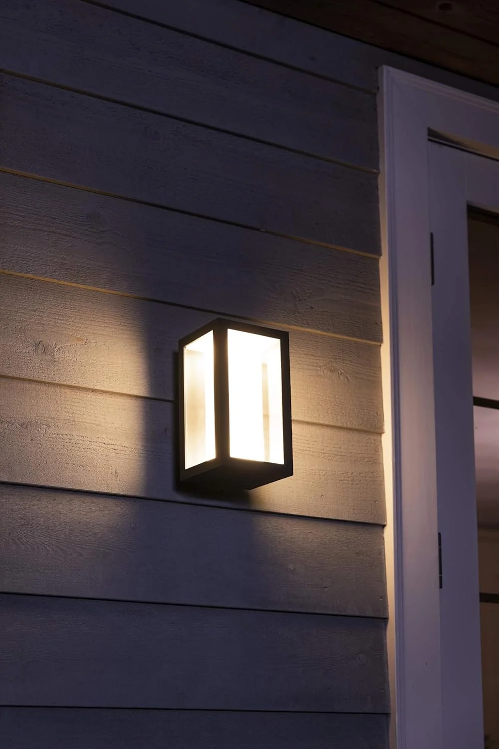 چراغ دیواری هوشمند LED باغی Philips Hue Impress White and Colour Ambiance [باریک]، سازگار با الکسا، گوگل اسیستنت و اپل هوم کیت