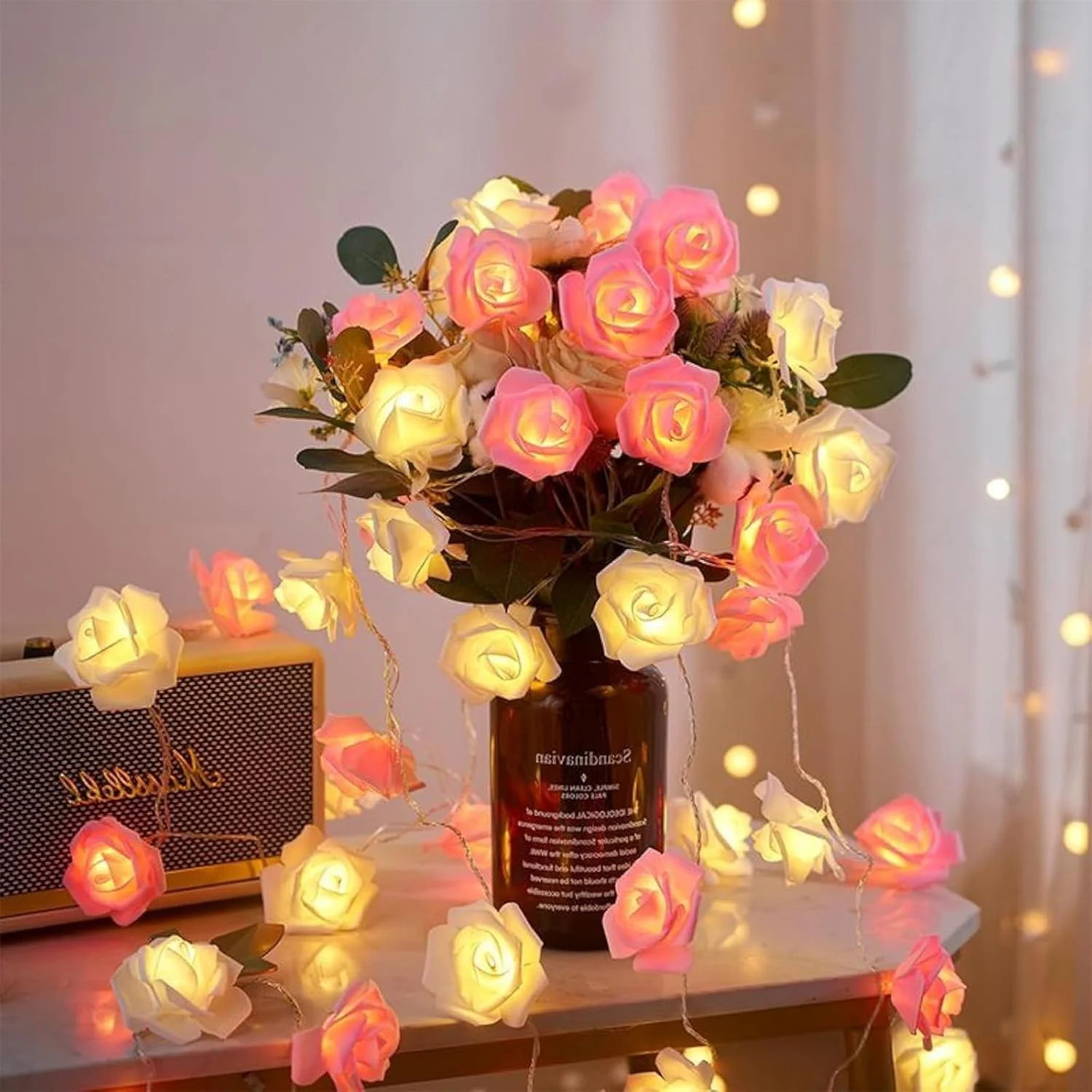 چراغهای رشتهای LED گل رز صورتی و سفید KASTWAVE، 3 متری 20 LED با باتری، ریسه گل رز مصنوعی ضد آب، دکوراسیون داخلی و خارجی برای باغ، عروسی، مهمانی، رمضان، عید چراغهای رشتهای LED گل رز صورتی و سفید KASTWAVE، 3 متری 20 LED با باتری، ریسه گل رز مصنوعی ضد آب، دکوراسیون داخلی و خارجی برای باغ، عروسی، مهمانی، رمضان، عید