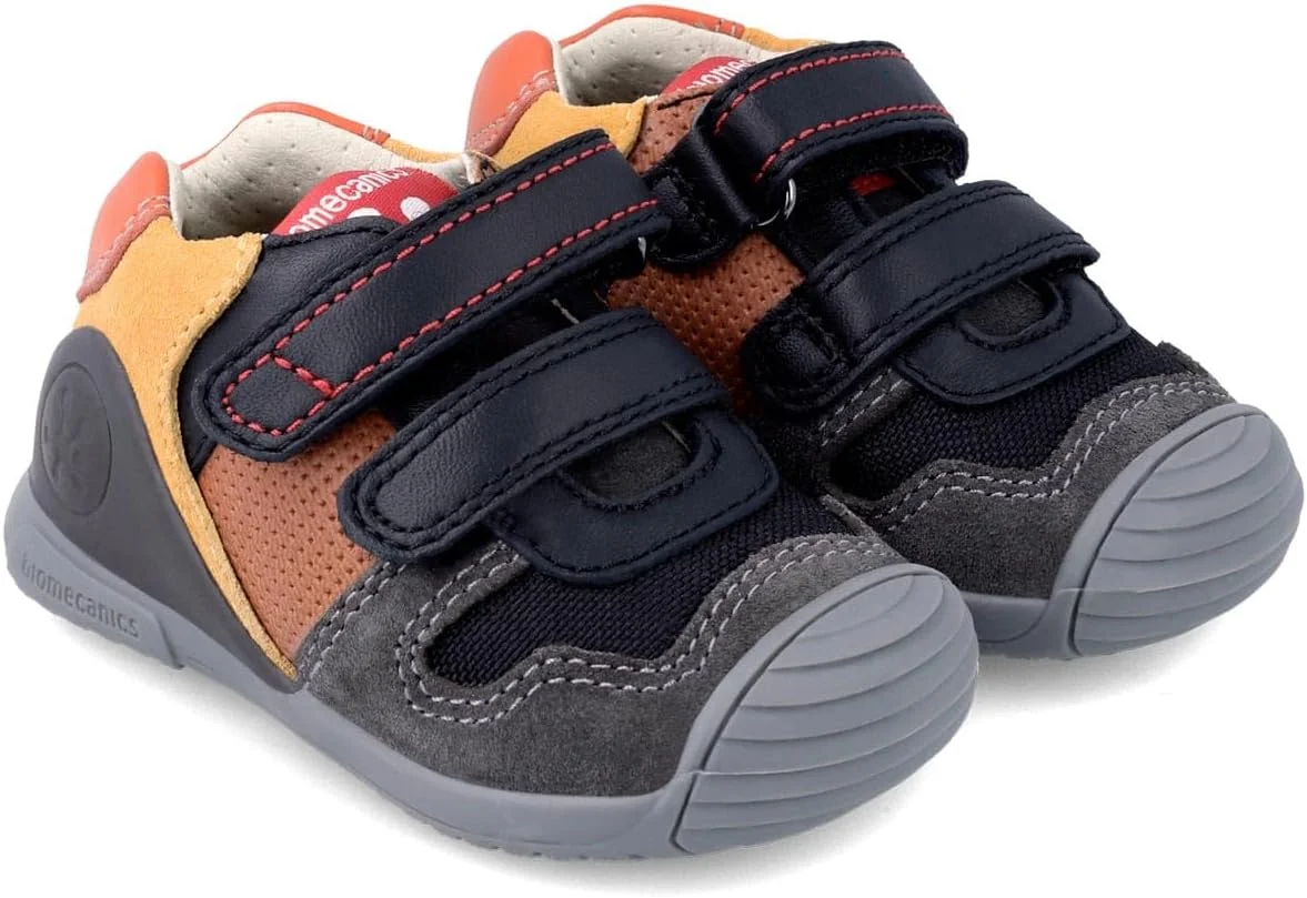 کفش قایقی پسرانه Biomecanics مدل 231124 کفش قایقی پسرانه Biomecanics مدل 231124