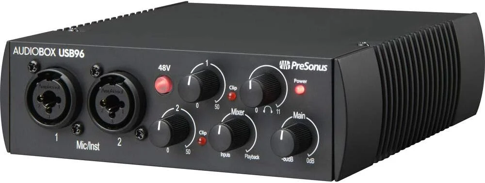 پکیج استودیویی کامل کارت صدای PreSonus AudioBox 96 شامل نرم‌افزار، کنترلر پد MIDI مدل ATOM، مانیتورهای Eris 3.5، بازوی بوم قابل تنظیم + هدفون HD7