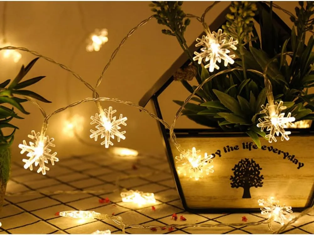چراغ های پری برفی AMERTEER، 20 چراغ رشته ای LED 6 متری سفید گرم، باطری خور 8 حالته ضد آب، چراغ های چشمک زن برای اتاق، فضای داخلی و خارجی، درخت کریسمس، اتاق خواب، پنجره، بالکن چراغ های پری برفی AMERTEER، 20 چراغ رشته ای LED 6 متری سفید گرم، باطری خور 8 حالته ضد آب، چراغ های چشمک زن برای اتاق، فضای داخلی و خارجی، درخت کریسمس، اتاق خواب، پنجره، بالکن