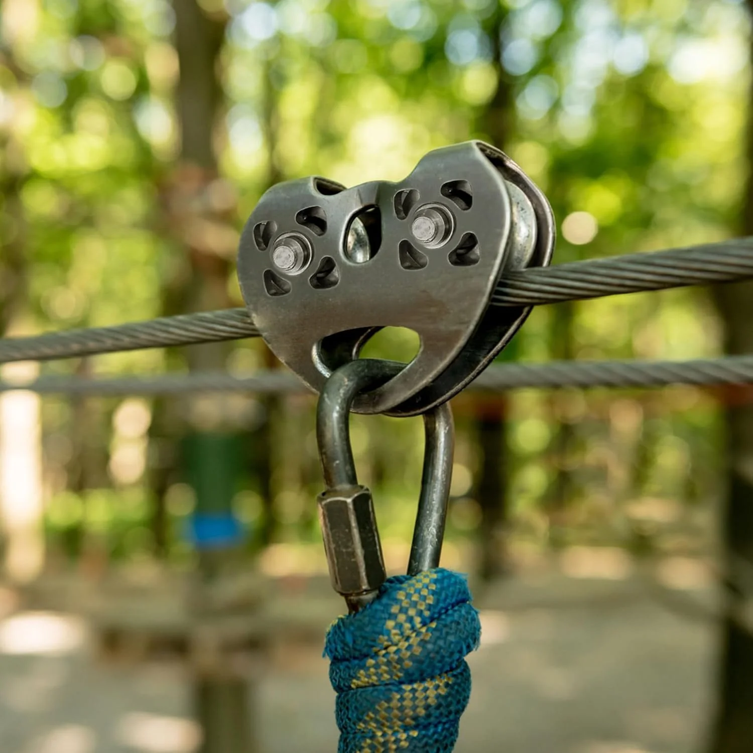 قرقره صعود تزویق، قرقره نجات آلیاژ آلومینیوم 30kN، تجهیزات زیپ لاین فضای باز، سنگین برای نجات، صعود، حمل و نقل، زیپ لاین حیاط خلوت، کوهنوردی (مشکی) قرقره صعود تزویق، قرقره نجات آلیاژ آلومینیوم 30kN، تجهیزات زیپ لاین فضای باز، سنگین برای نجات، صعود، حمل و نقل، زیپ لاین حیاط خلوت، کوهنوردی (مشکی)