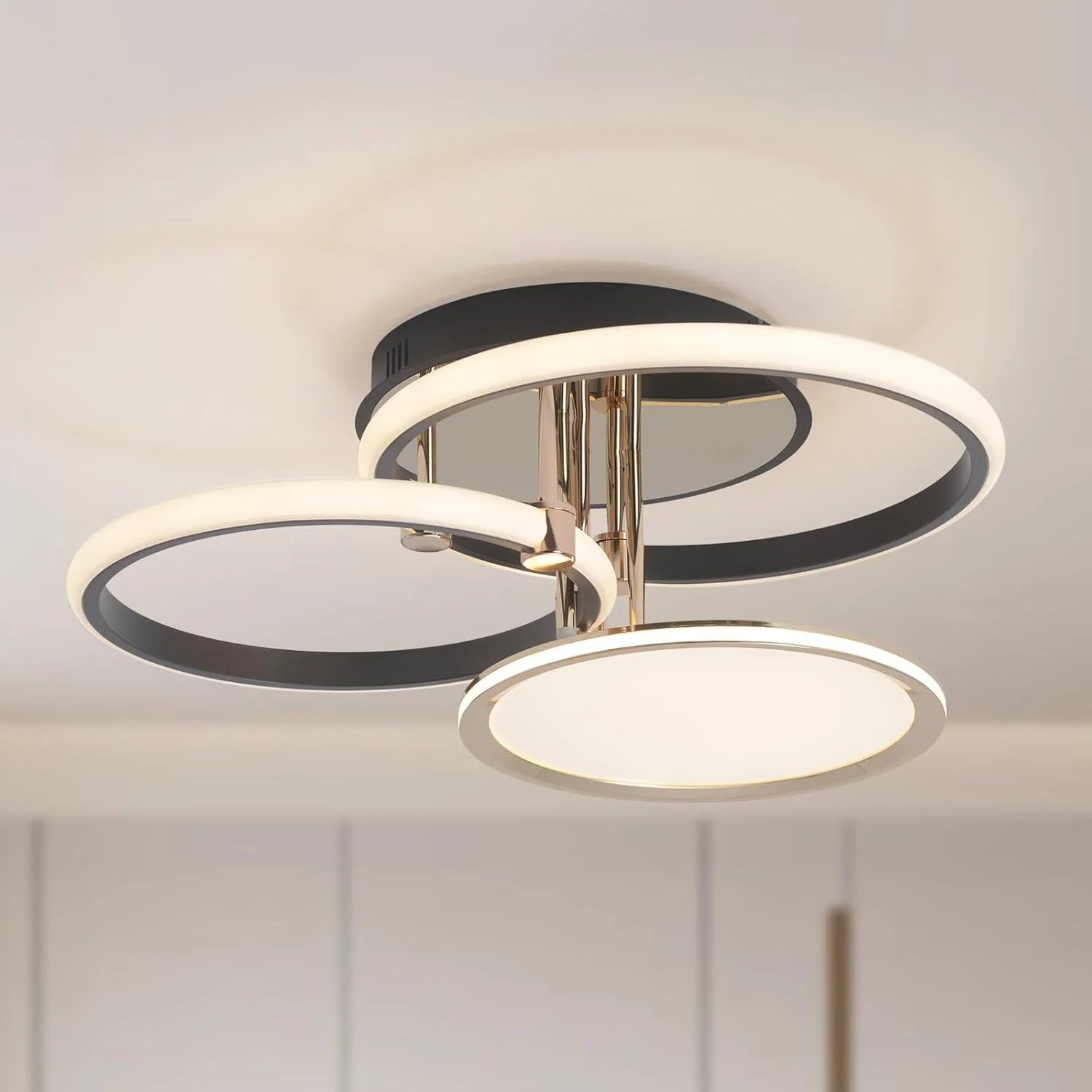 چراغ سقفی LED یاتای، نصب سطحی مدرن با ریموت، چراغ گرد مشکی با قابلیت تنظیم 3 رنگ نور، مناسب اتاق خواب، نشیمن و کتابخانه، روشنایی آکریلیک 58 سانتی‌متری برای 23-28 متر مربع، CRI>90، 160 وات