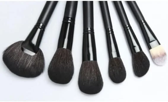 ست 28 عددی برس آرایشی با دسته چوبی، مجموعه برس های آرایشی و ابزار زیبایی