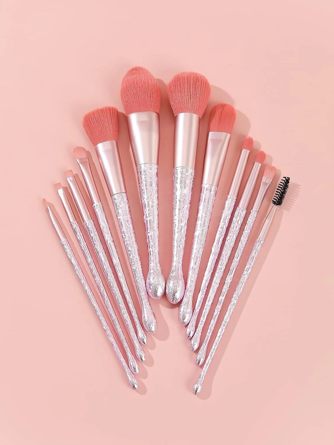 ست برس آرایشی ۱۲ عددی براش آرتیست صورتی با کیف آرایشی، شامل برس پودر صورت، برس کانتور، برس رژگونه، برس سایه چشم، برس ابرو، برس کانسیلر، سایز مسافرتی ست برس آرایشی ۱۲ عددی براش آرتیست صورتی با کیف آرایشی، شامل برس پودر صورت، برس کانتور، برس رژگونه، برس سایه چشم، برس ابرو، برس کانسیلر، سایز مسافرتی