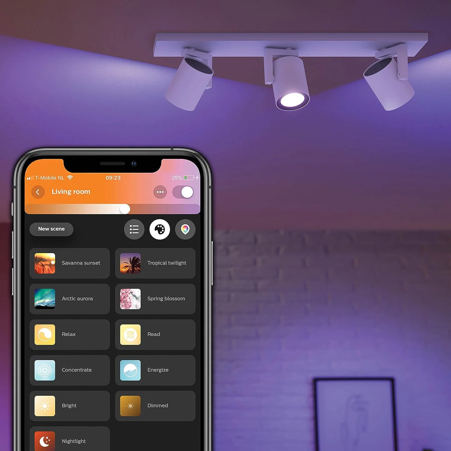 چراغ سقفی Philips Hue White & Colour Ambiance Argenta با سه نورافکن، نورافکن های LED دیمر پذیر برای سیستم Hue، کنترل هوشمند نور از طریق صدا و برنامه، سفید چراغ سقفی Philips Hue White & Colour Ambiance Argenta با سه نورافکن، نورافکن های LED دیمر پذیر برای سیستم Hue، کنترل هوشمند نور از طریق صدا و برنامه، سفید