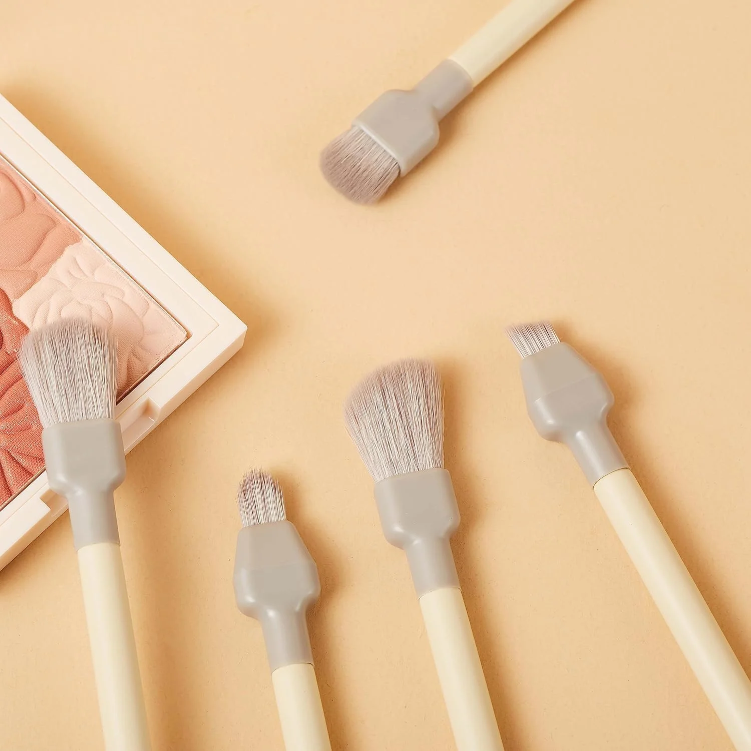 ست برس آرایشی حرفه ای COSHINE، 7 عدد برس نرم مصنوعی با دسته چوبی برای کرم پودر، پودر، سایه چشم، رژ لب