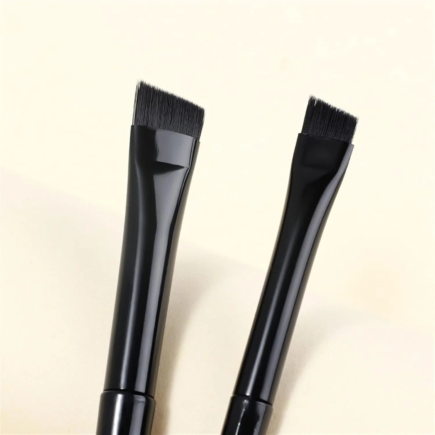 ست برس آرایشی هودور، برس خط چشم زاویه دار فوق العاده نازک، برس کوچک خط چشم ابرو، برس آرایشی کانتور تخت، برس های ظریف ابرو، ابزارهای حرفه ای ست برس آرایشی هودور، برس خط چشم زاویه دار فوق العاده نازک، برس کوچک خط چشم ابرو، برس آرایشی کانتور تخت، برس های ظریف ابرو، ابزارهای حرفه ای