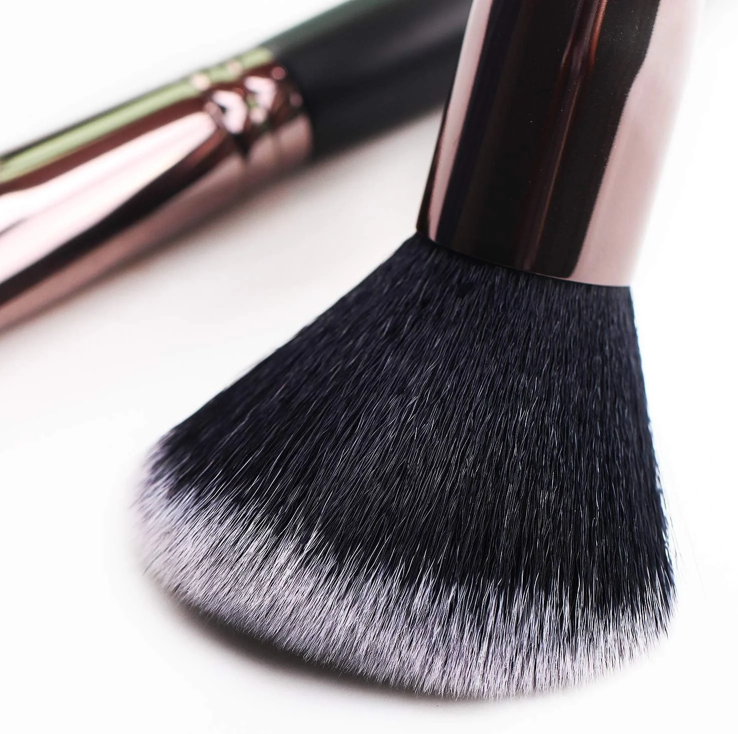 ست برس آرایشی 24 عددی حرفه ای HUDA GIRL BEAUTY برای کرم پودر، پودر صورت، رژگونه، برس های ترکیبی، موهای مصنوعی بدون تست حیوانی با کیف چرمی (ممکن است دسته متفاوت باشد) ست برس آرایشی 24 عددی حرفه ای HUDA GIRL BEAUTY برای کرم پودر، پودر صورت، رژگونه، برس های ترکیبی، موهای مصنوعی بدون تست حیوانی با کیف چرمی (ممکن است دسته متفاوت باشد)