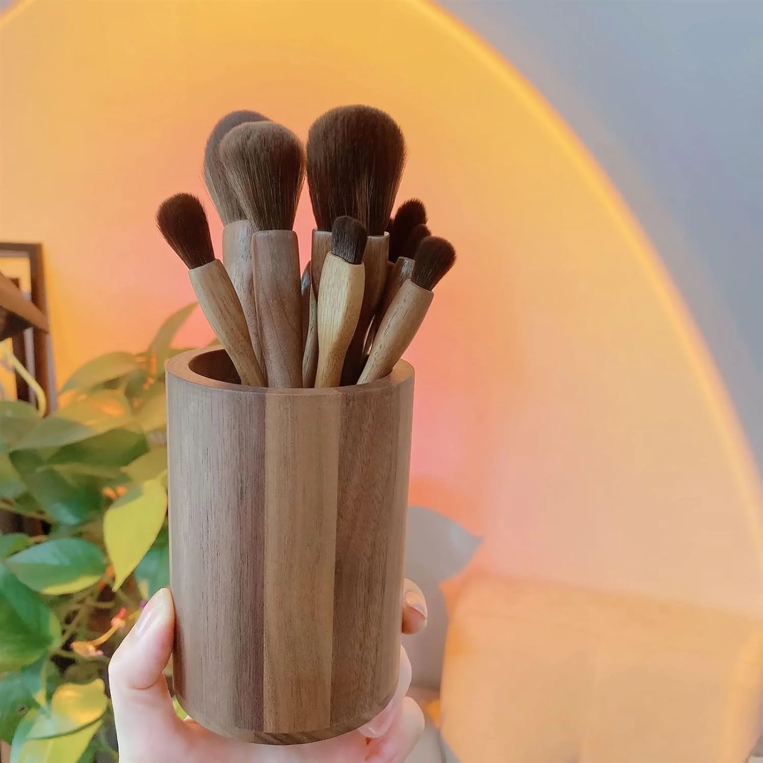 ست برس آرایشی هودور، ست برس آرایشی حرفه ای برای زنان، برس های آرایشی گردویی وگان وینتیج، ابزار زیبایی سایه چشم، رژگونه، پودر و کرم پودر