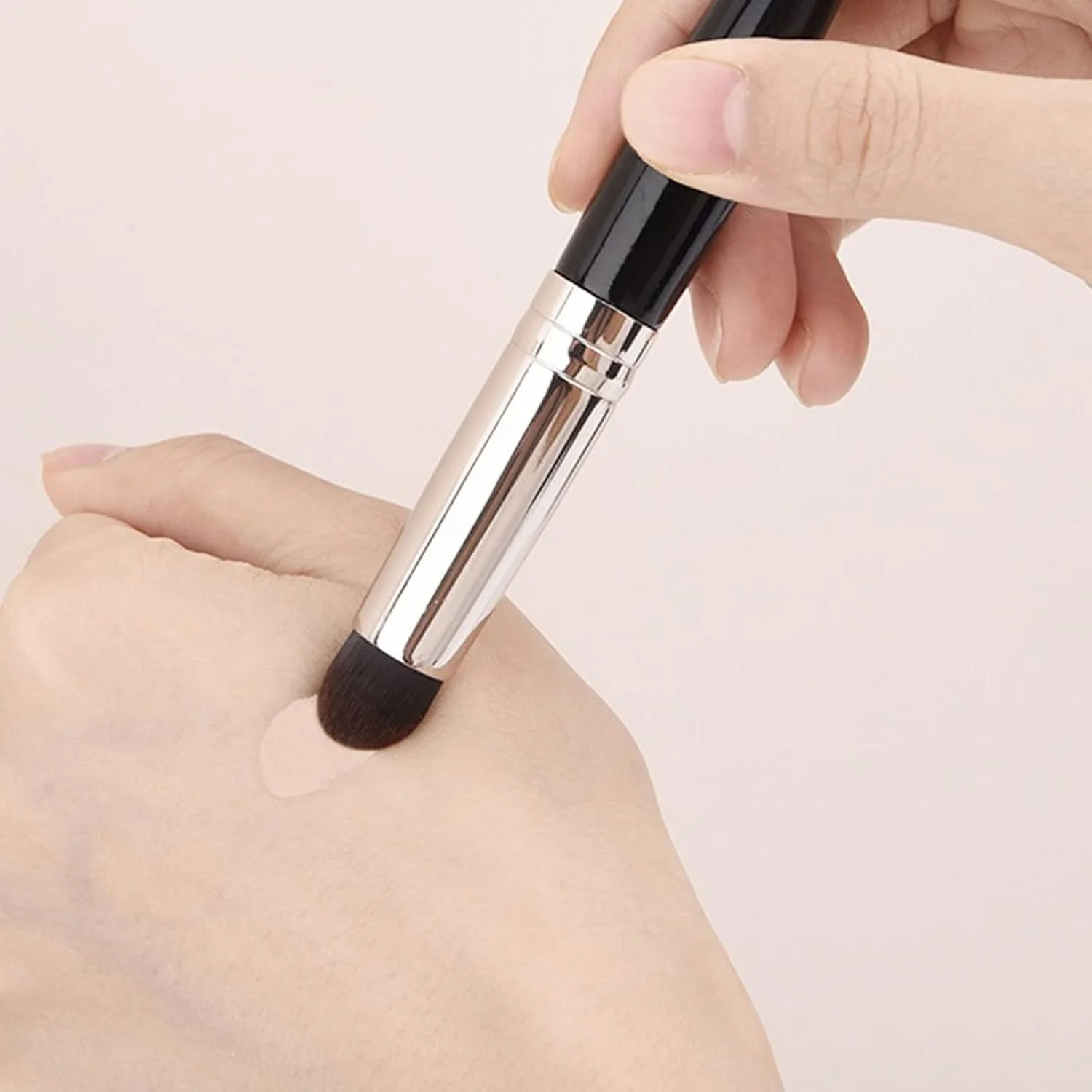 ست برس آرایشی HODORE، برس آرایشی گلولهای، برس کانسیلر کرم پودر مایع، ابزار آرایشی حرفهای ترکیب کننده زیبایی زنانه. ست برس آرایشی HODORE، برس آرایشی گلولهای، برس کانسیلر کرم پودر مایع، ابزار آرایشی حرفهای ترکیب کننده زیبایی زنانه.