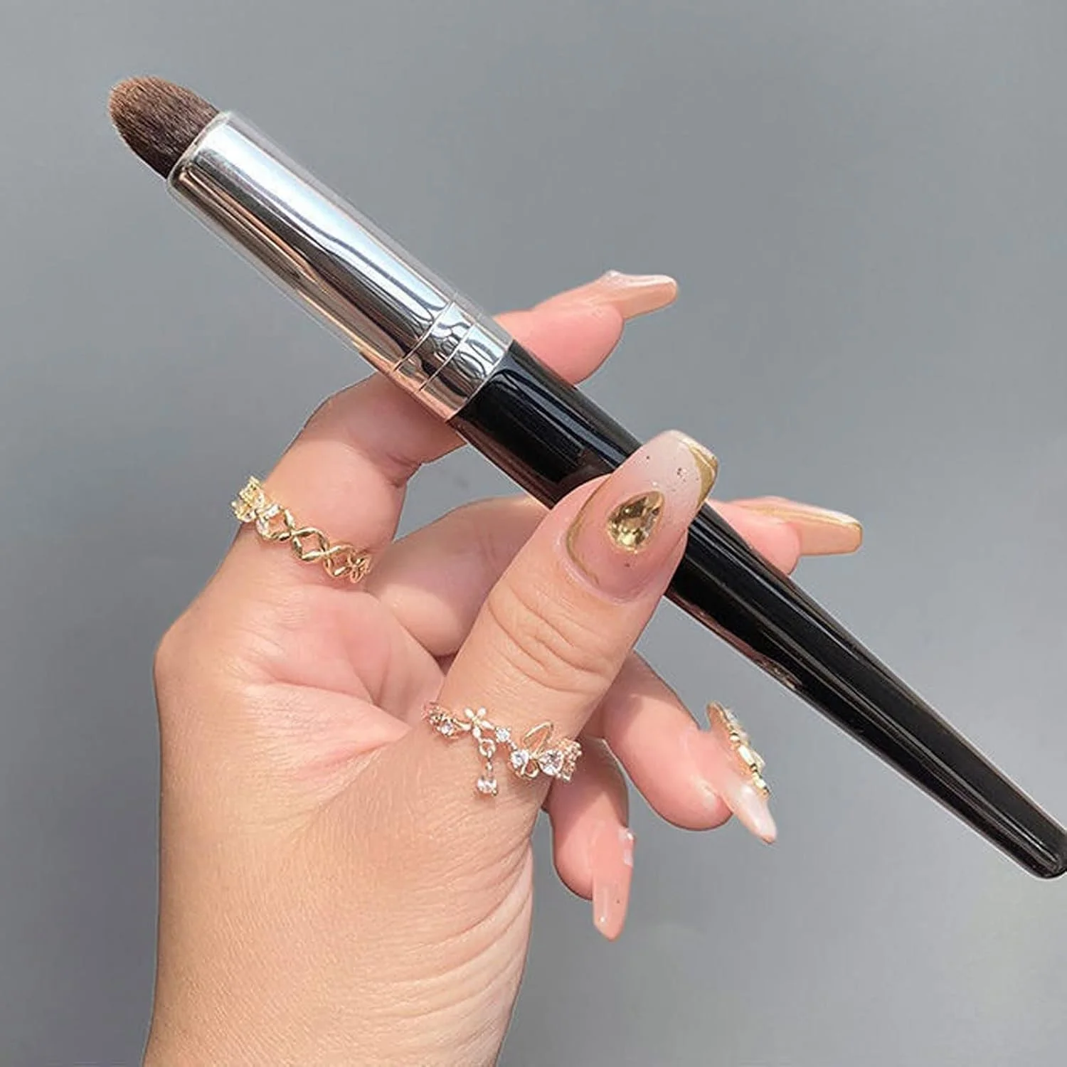 ست برس آرایشی HODORE، برس آرایشی گلولهای، برس کانسیلر کرم پودر مایع، ابزار آرایشی حرفهای ترکیب کننده زیبایی زنانه. ست برس آرایشی HODORE، برس آرایشی گلولهای، برس کانسیلر کرم پودر مایع، ابزار آرایشی حرفهای ترکیب کننده زیبایی زنانه.