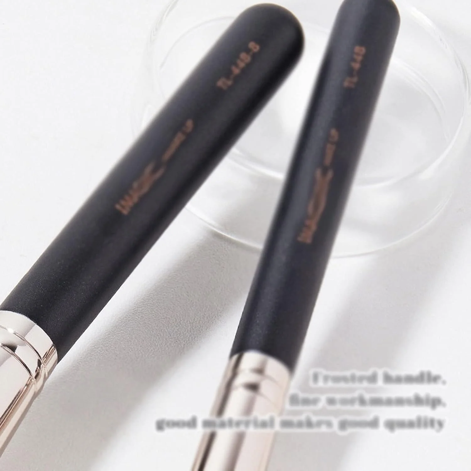 ست برس آرایشی HODORE، شامل برس رژگونه، کرم پودر، کانسیلر، کانتور، پودر، برنزر، هایلایتر و برس های مجسمه سازی، ابزار آرایشی حرفه ای. (رنگ: TL-448-1) ست برس آرایشی HODORE، شامل برس رژگونه، کرم پودر، کانسیلر، کانتور، پودر، برنزر، هایلایتر و برس های مجسمه سازی، ابزار آرایشی حرفه ای. (رنگ: TL-448-1)