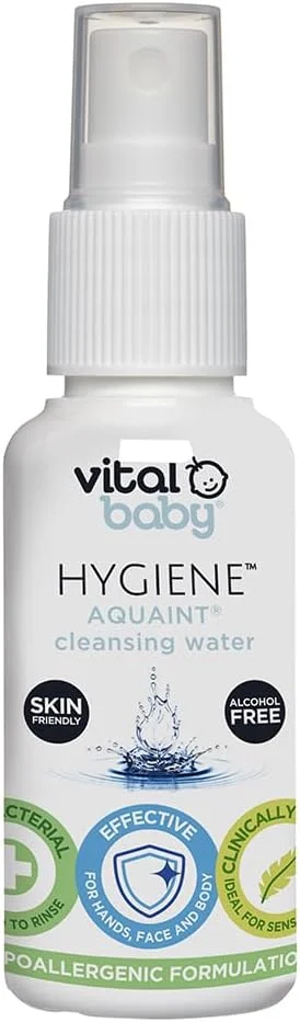 آب پاک کننده 50 میلی لیتری Vital Baby Aquaint | ضد حساسیت و ضد باکتری | ایمن برای تمام سنین، ملایم روی پوست، بدون الکل، فرمول 100% طبیعی | مناسب برای گیاهخواران | پاک کننده سریع و بدون نیاز به آبکشی پوست
