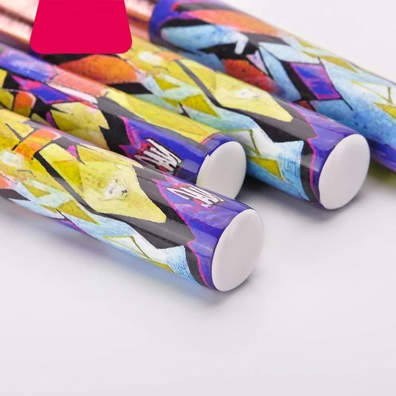 ست برس آرایشی ENPAP با فرول سیم‌کشی شده و دسته چوبی رنگ‌آمیزی شده، شامل برس‌های پودر، کانتور، هایلایتر و برس‌های آرایش صورت