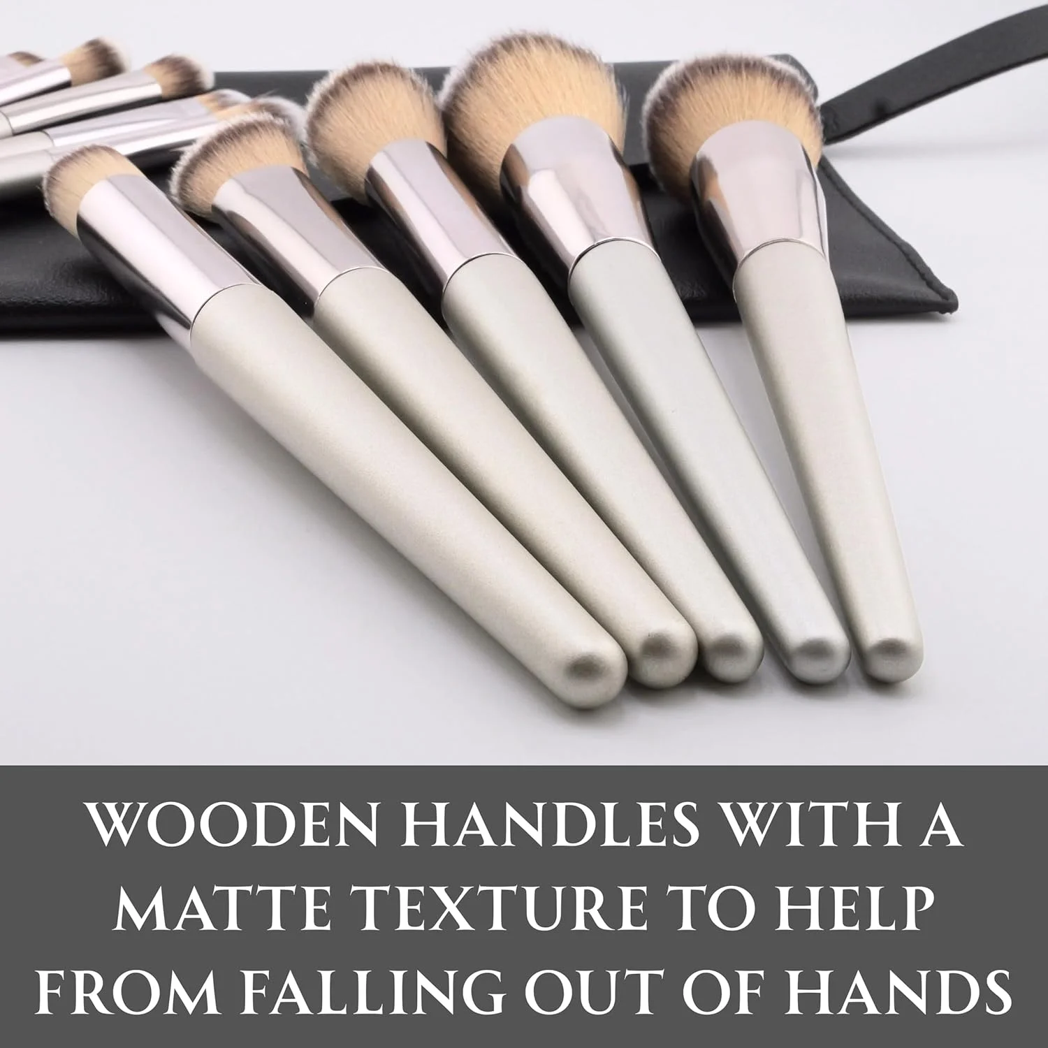 ست براش آرایشی شیک با کیف – ست 10 عددی براش آرایشی حرفه ای نقره ای براق برای کرم پودر، پودر، رژگونه، سایه چشم و کانسیلر – ست براش مسافرتی با کیف