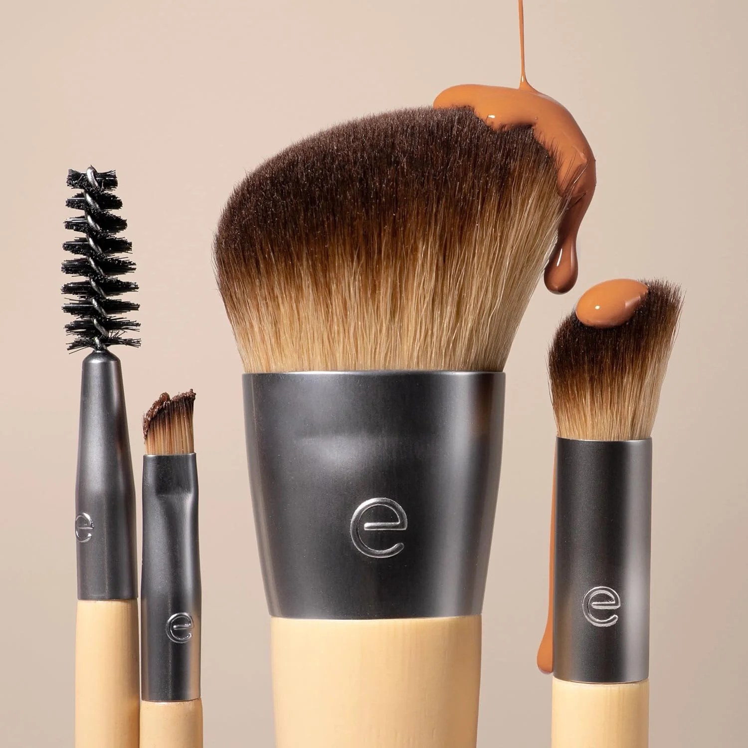 ست سه تایی براش آرایشی اکو تولز مدل Natural Conceal, Enhance, & Sculpt، براش های آرایشی برای کرم پودر، کانسیلر و ابرو، موهای متراکم و مصنوعی برای کانتور صورت، وگان و بدون تست حیوانی، 3 تکه ست سه تایی براش آرایشی اکو تولز مدل Natural Conceal, Enhance, & Sculpt، براش های آرایشی برای کرم پودر، کانسیلر و ابرو، موهای متراکم و مصنوعی برای کانتور صورت، وگان و بدون تست حیوانی، 3 تکه