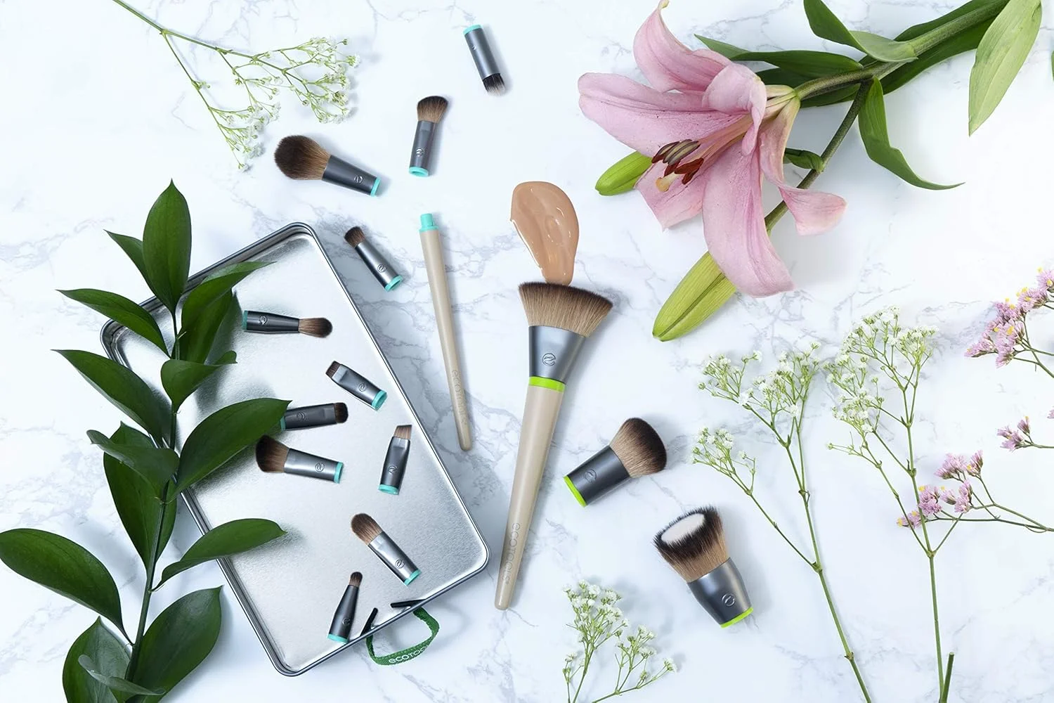 ست برس آرایشی چشم Ecotools مدل Interchangeables به همراه کیف، شامل 7 برس ست برس آرایشی چشم Ecotools مدل Interchangeables به همراه کیف، شامل 7 برس