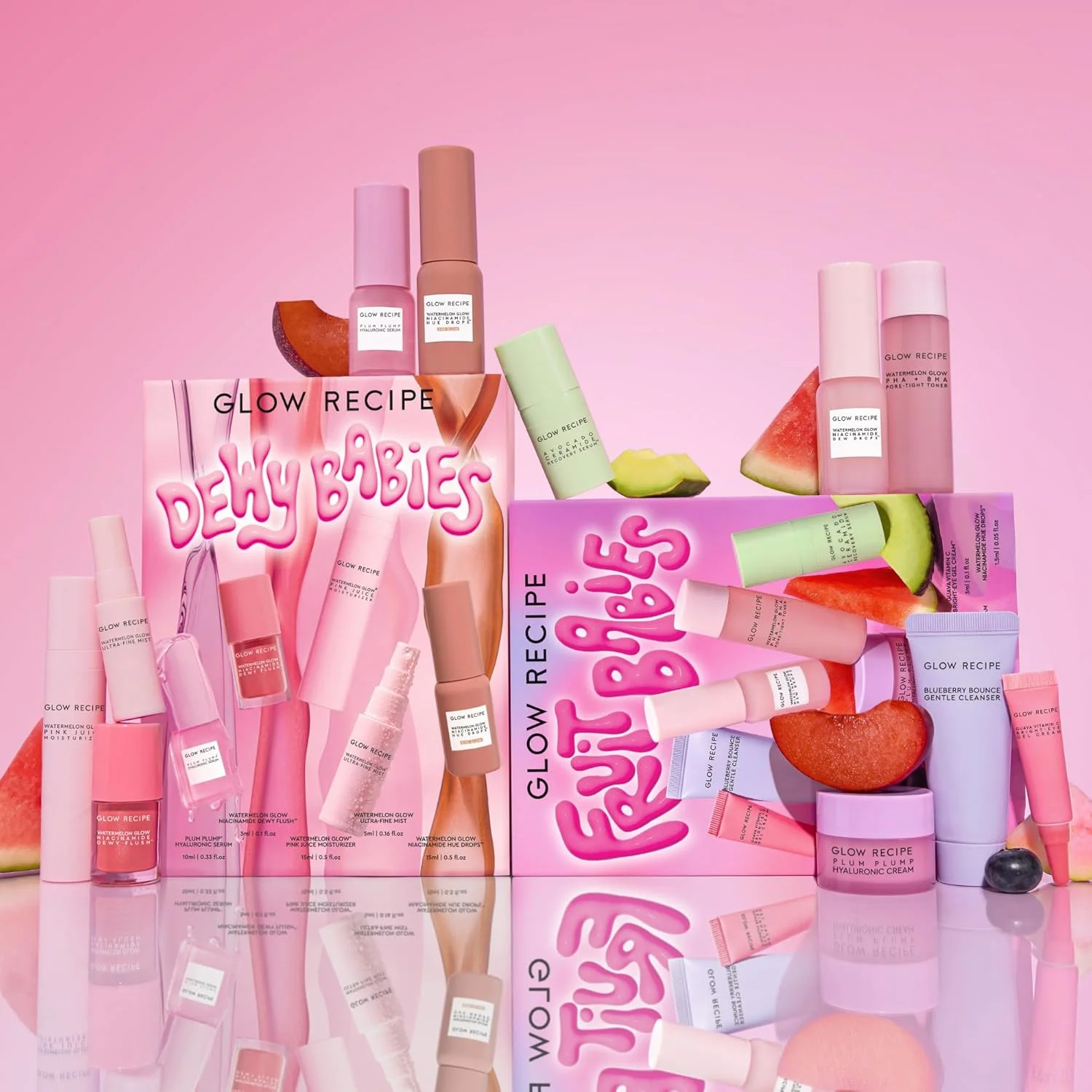 مجموعه مراقبت از پوست مسافرتی Glow Recipe Dewy Babies - سرم هیالورونیک اسید آلو + قطره رژگونه رنگی Dewy Flush + مرطوب کننده صورت Pink Juice + قطره های برنزه کننده Hue + غبار فوق العاده ریز صورت (5 عدد)