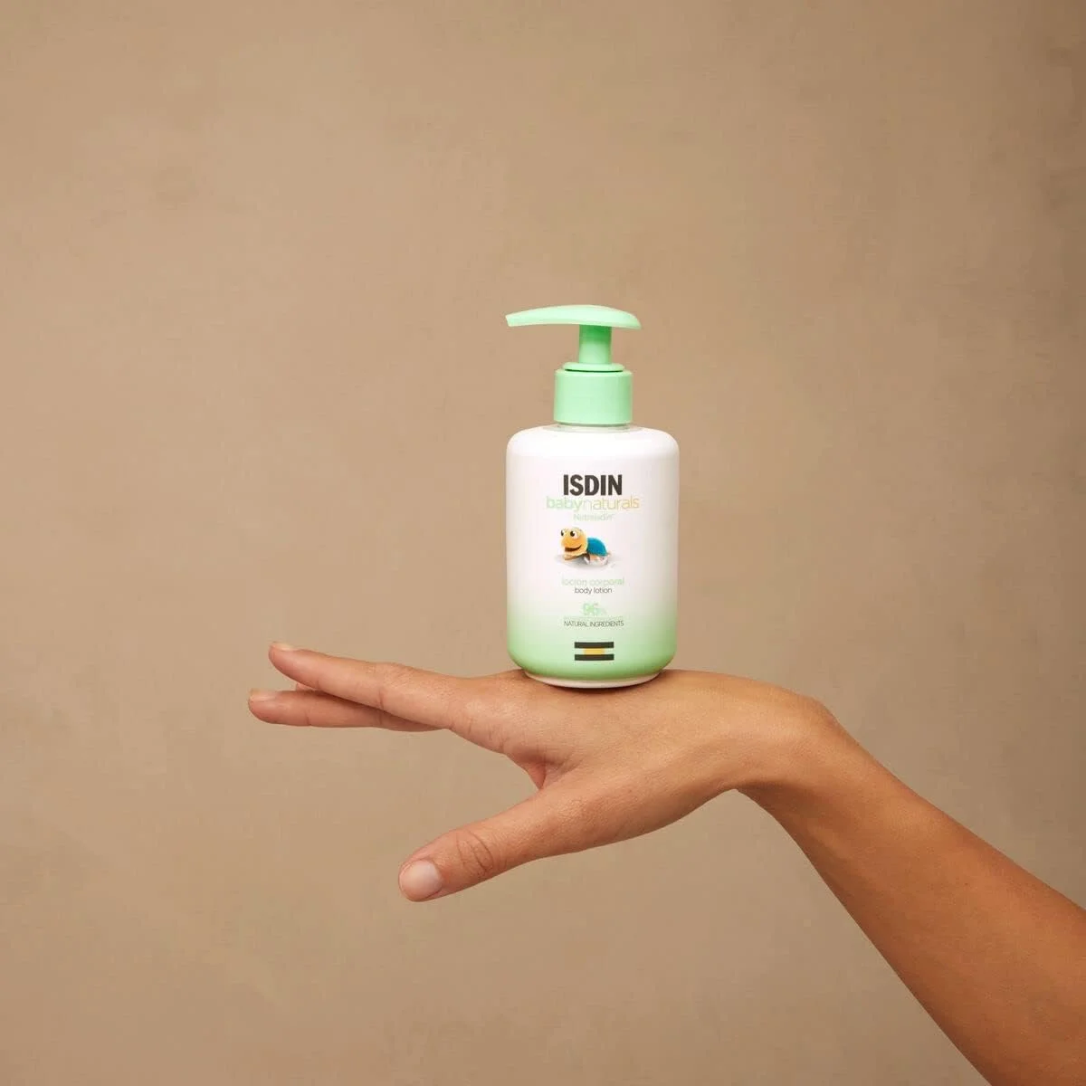 لوسیون بدن کودک ایسدین Babynaturals (200 میلی لیتر) | لوسیون بدن آبرسان برای مراقبت روزانه از پوست کودک | مناسب از 0 ماهگی | تست شده توسط متخصص اطفال و پوست لوسیون بدن کودک ایسدین Babynaturals (200 میلی لیتر) | لوسیون بدن آبرسان برای مراقبت روزانه از پوست کودک | مناسب از 0 ماهگی | تست شده توسط متخصص اطفال و پوست