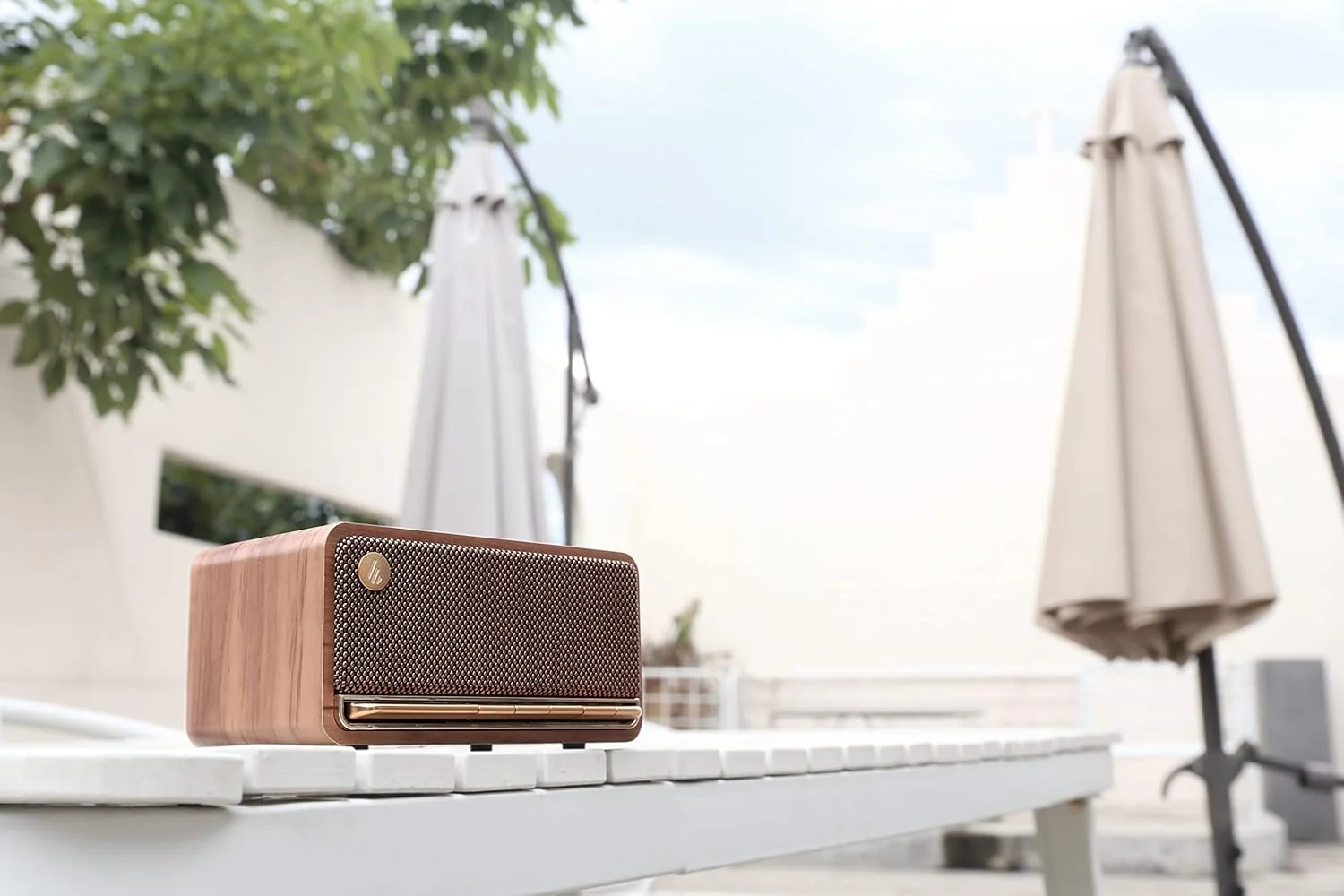 اسپیکر بلوتوثی قابل حمل رترو EDIFIER MP230 با طراحی کلاسیک و درایور فول رنج، بلوتوث 5.0 و عمر باتری 10 ساعته اسپیکر بلوتوثی قابل حمل رترو EDIFIER MP230 با طراحی کلاسیک و درایور فول رنج، بلوتوث 5.0 و عمر باتری 10 ساعته